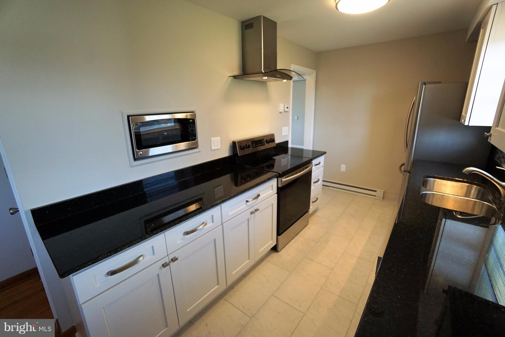 TOWN OF LOVETTSVILLE - Residential Lease