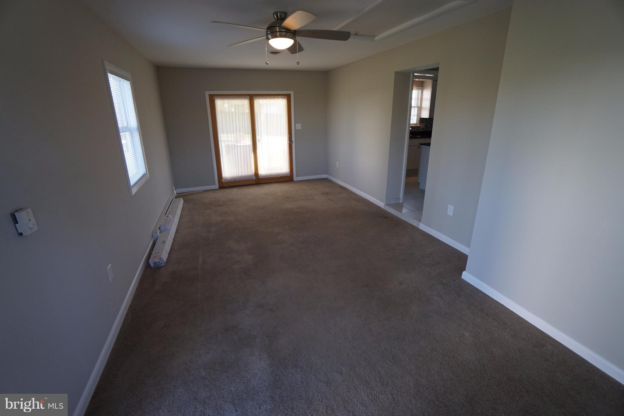 TOWN OF LOVETTSVILLE - Residential Lease