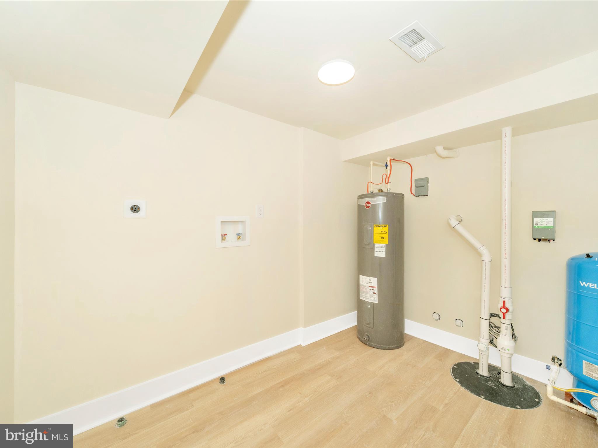 NEW WINDSOR - Residential