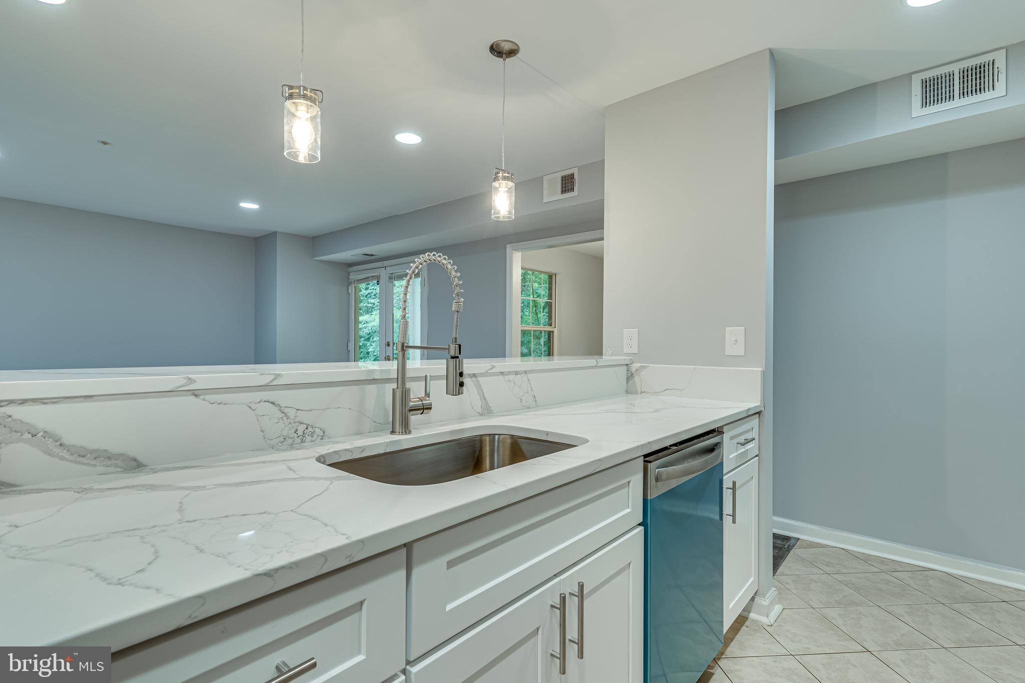 LAKE POINTE - Residential