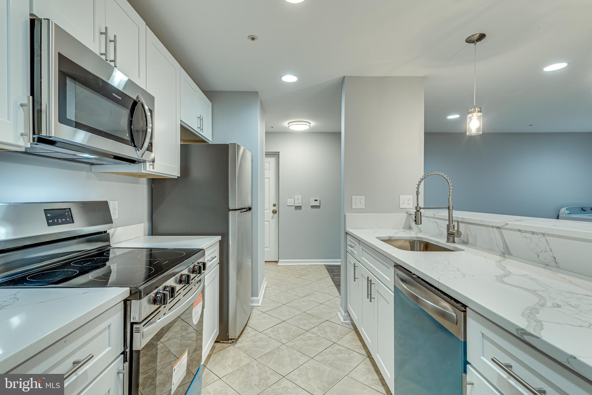 LAKE POINTE - Residential