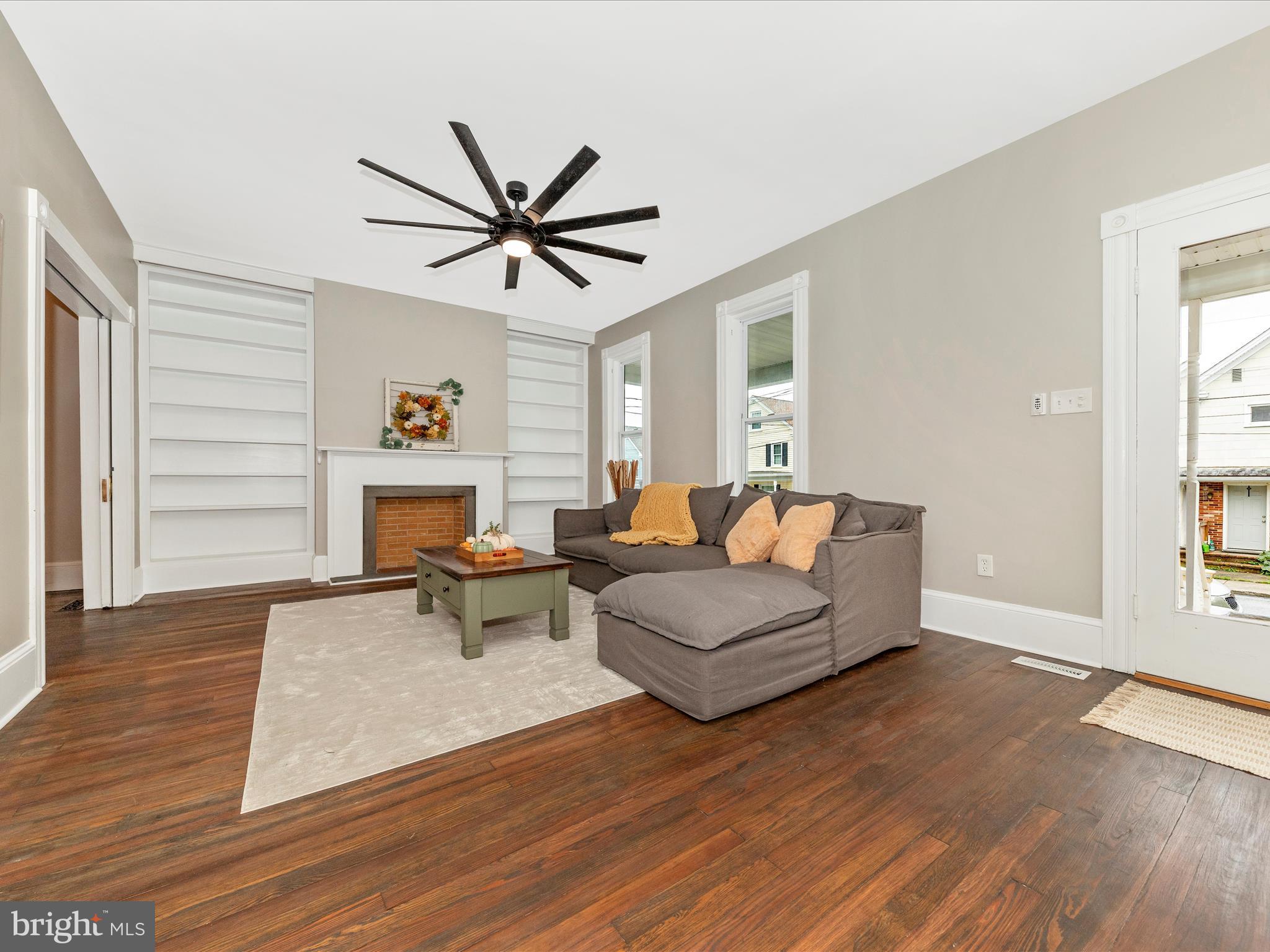 DOWNTOWN BRUNSWICK - Residential