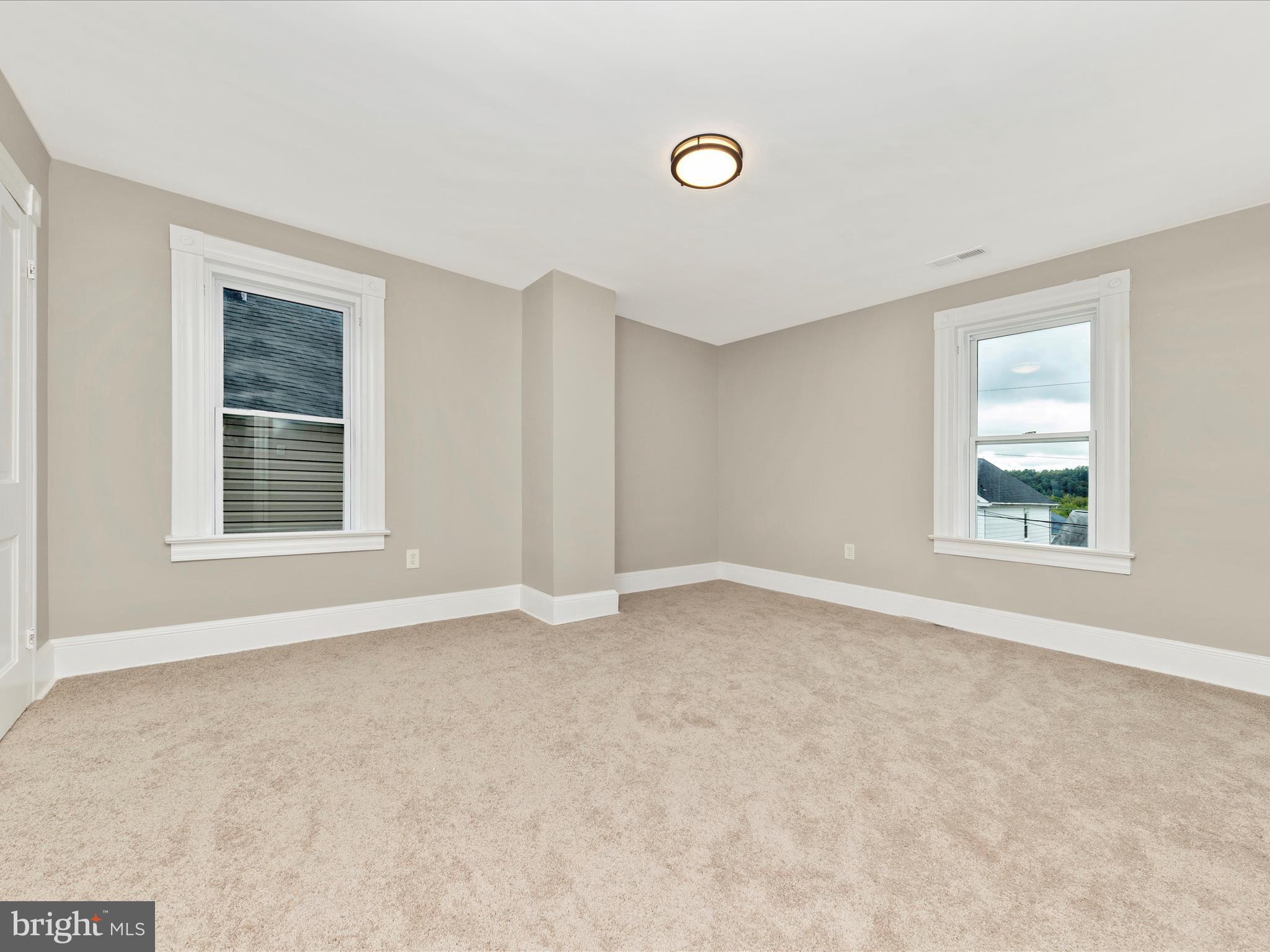 DOWNTOWN BRUNSWICK - Residential