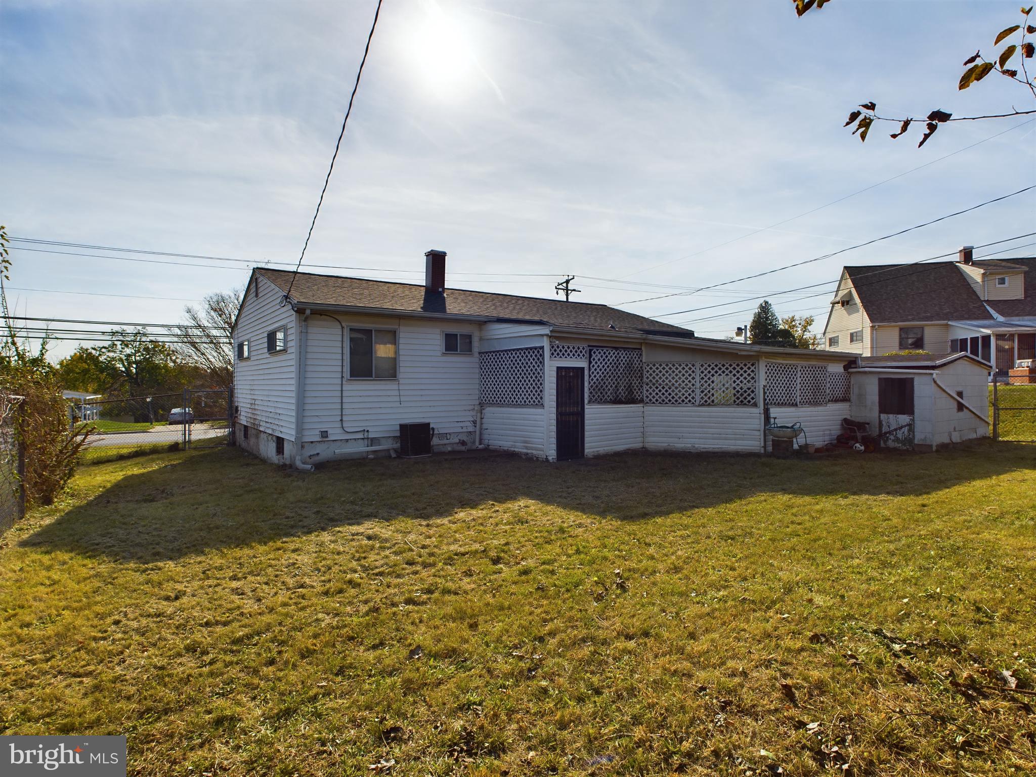 TEN ACRES - Residential