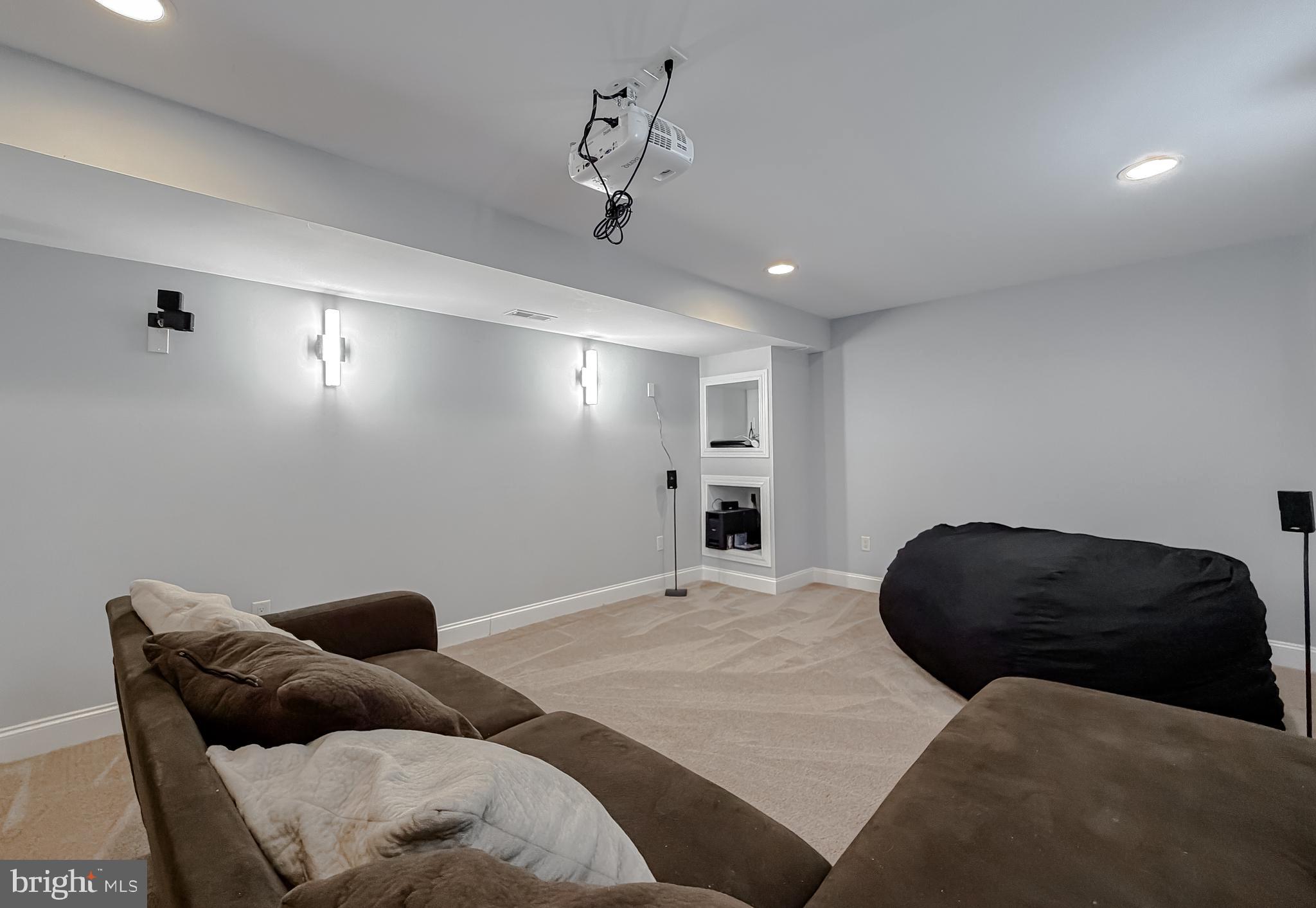 LEONARDS GRANT - Residential