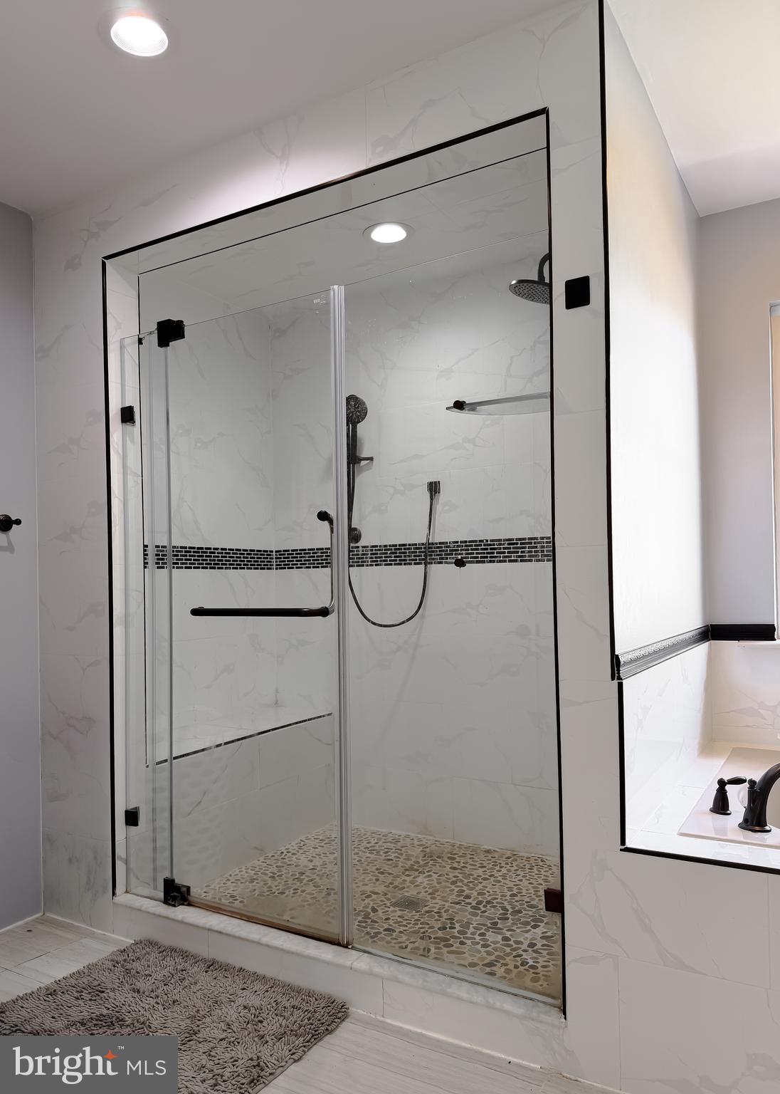 LEONARDS GRANT - Residential