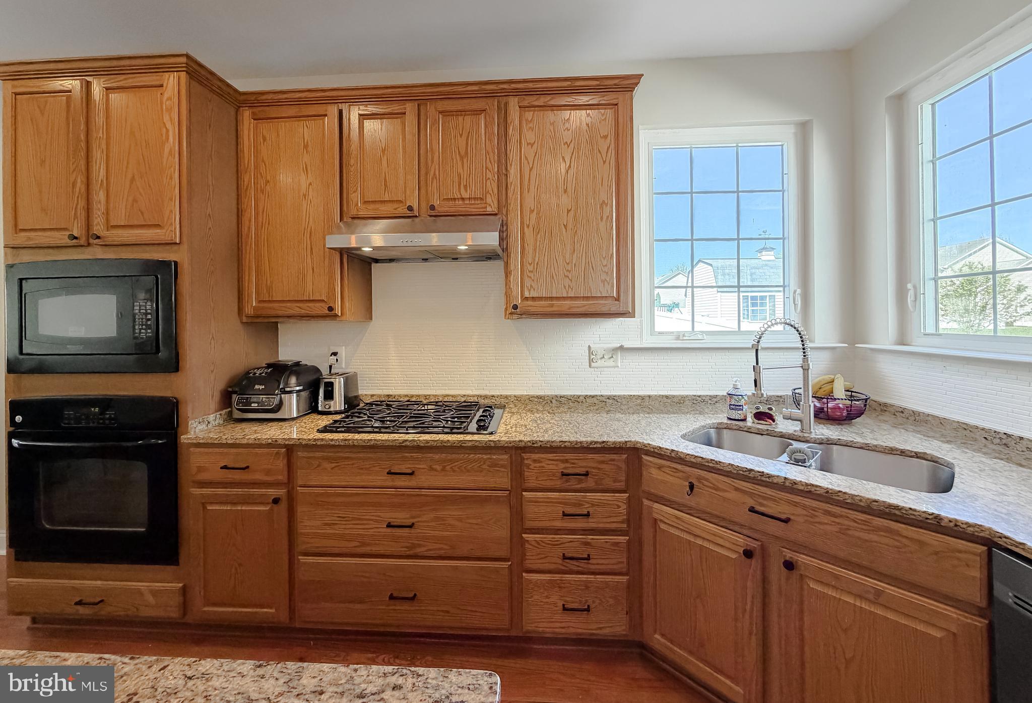 LEONARDS GRANT - Residential