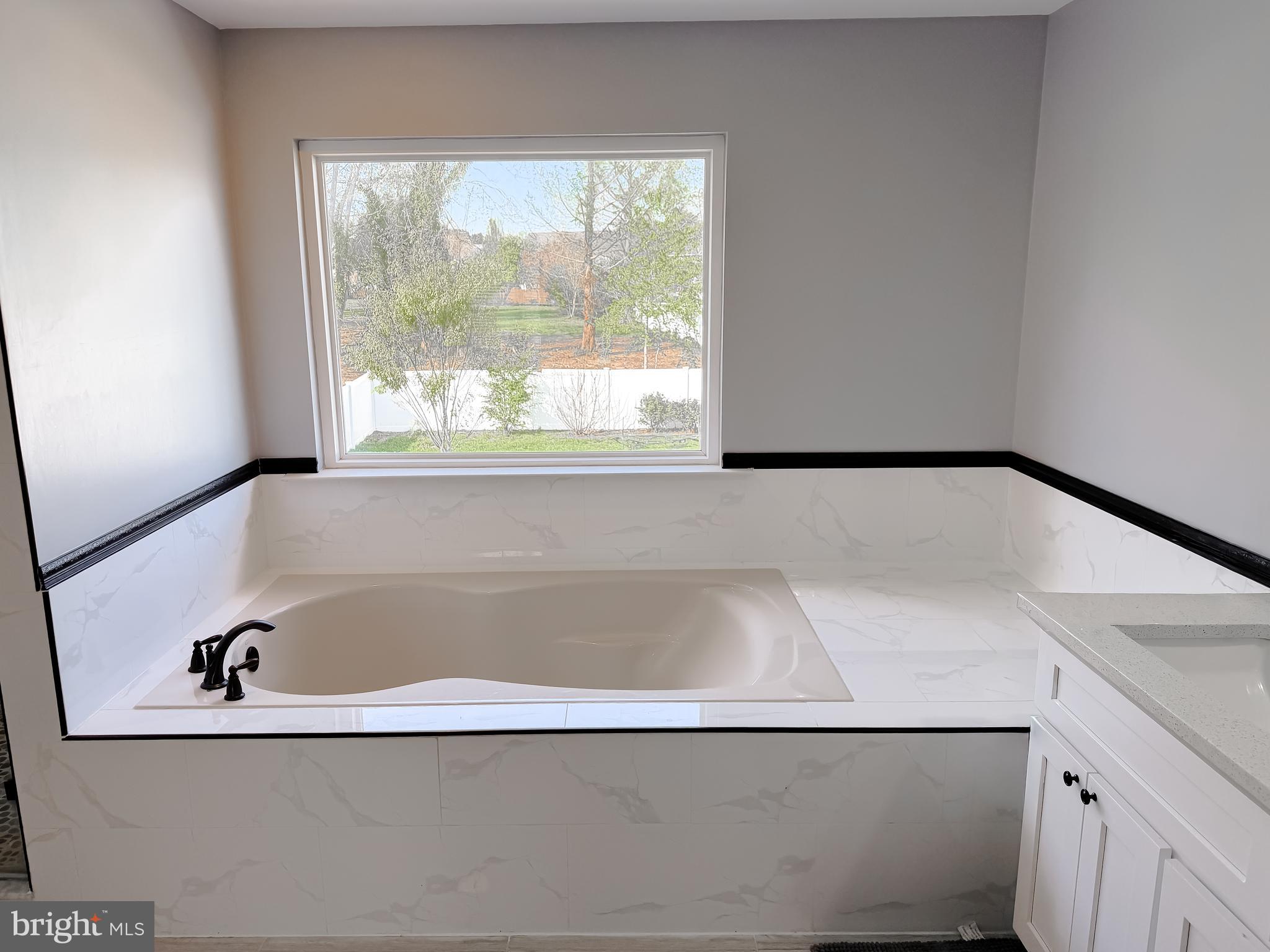 LEONARDS GRANT - Residential