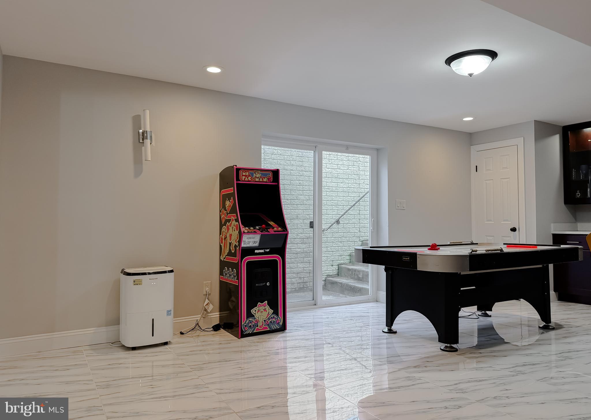 LEONARDS GRANT - Residential