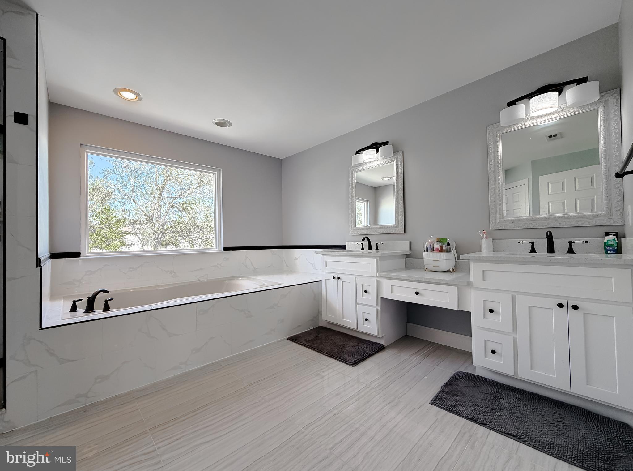 LEONARDS GRANT - Residential