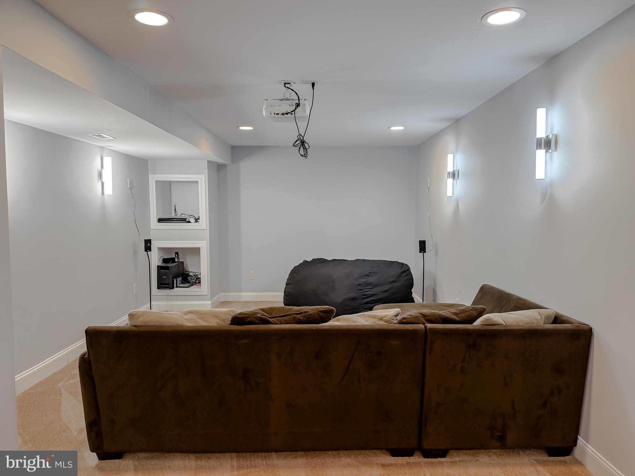 LEONARDS GRANT - Residential