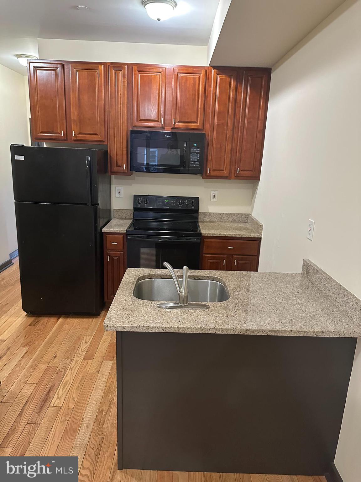 1726 ARLINGTON STREET B