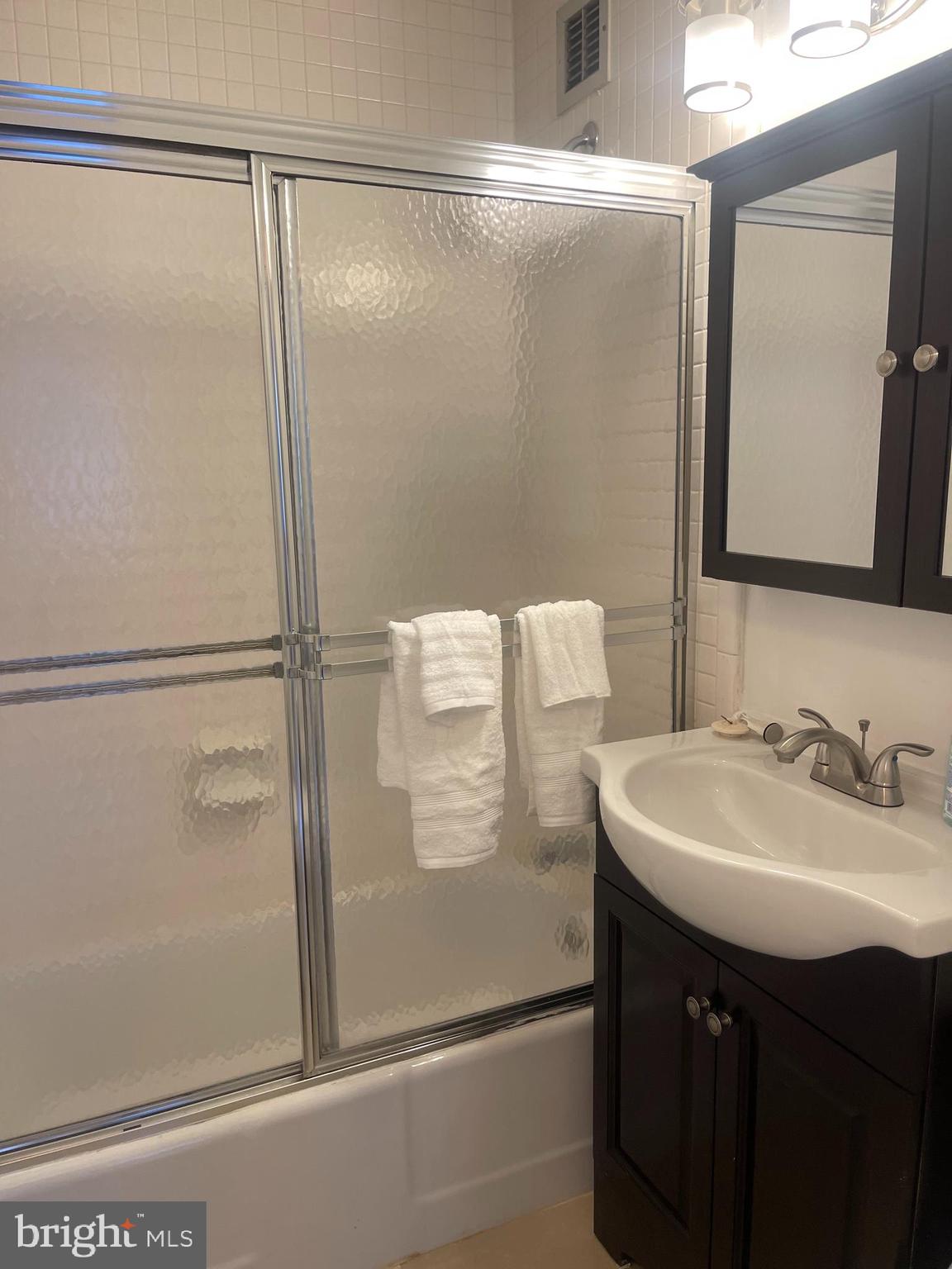 RIVER PLACE - Residential