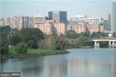 RIVER PLACE - Residential