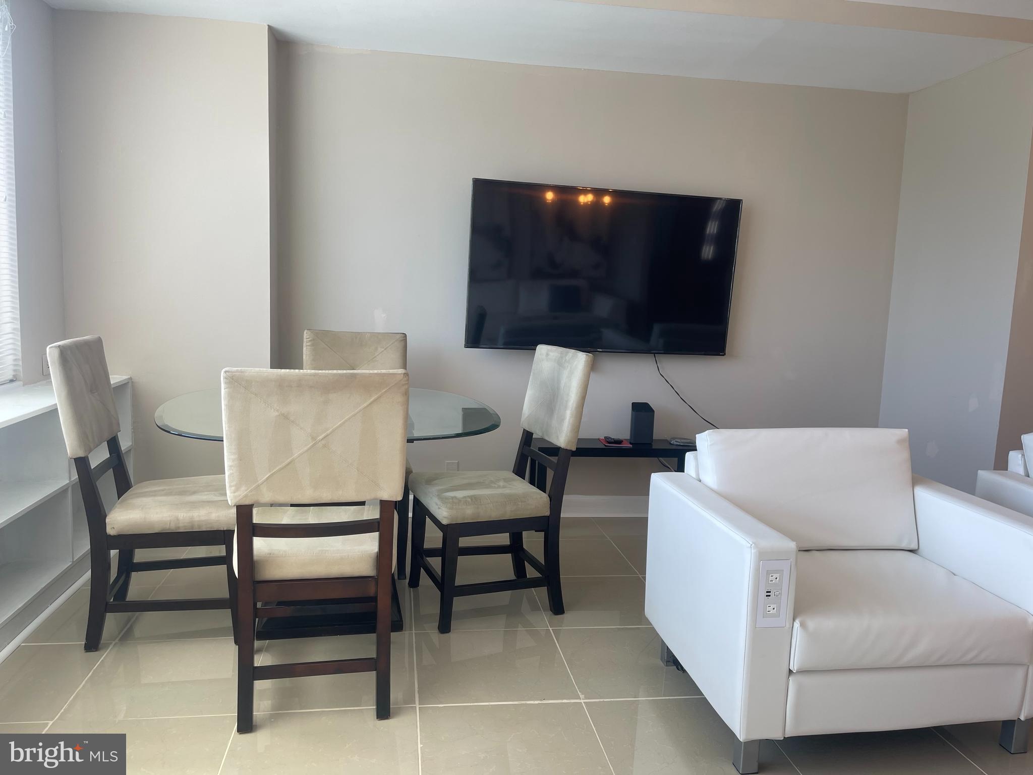 RIVER PLACE - Residential