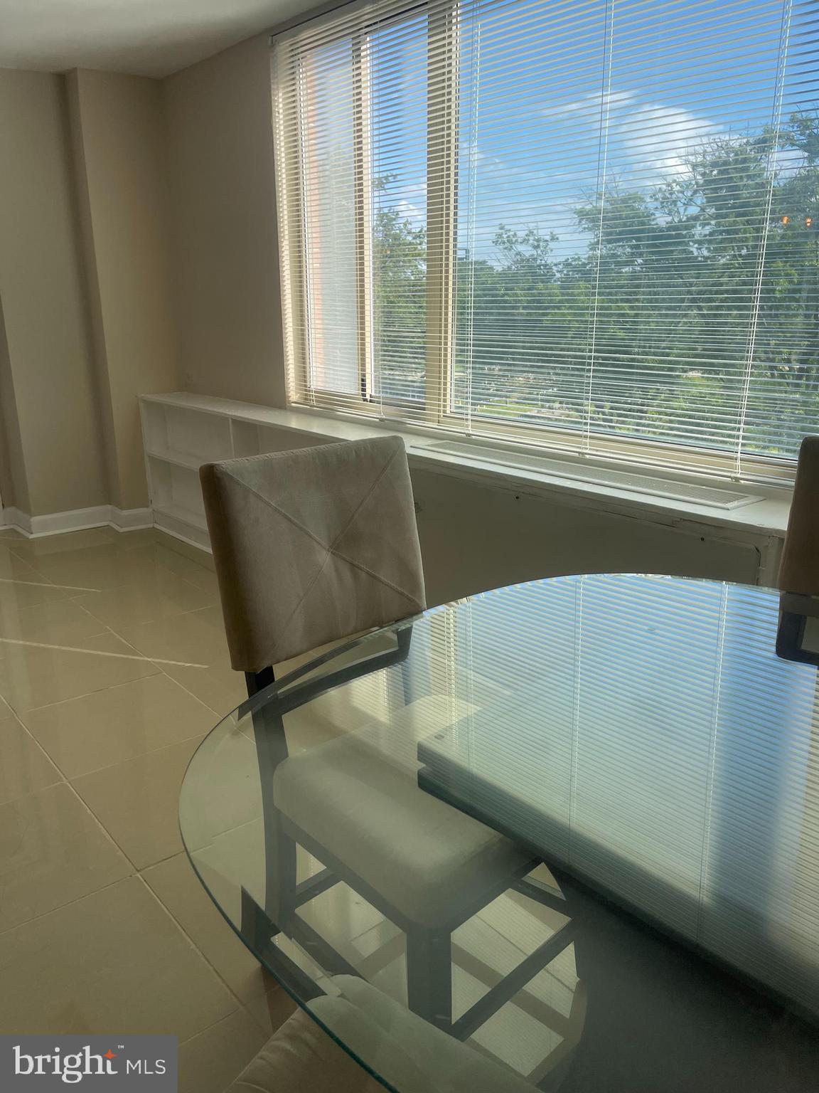 RIVER PLACE - Residential