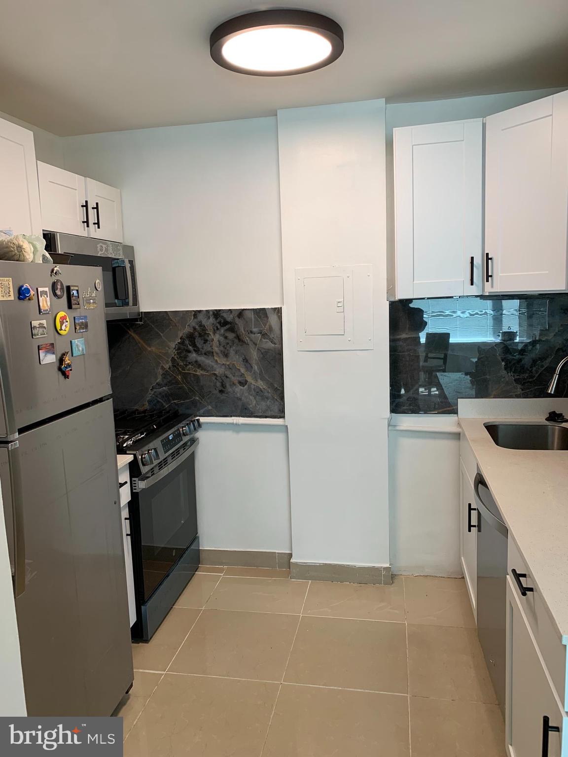 RIVER PLACE - Residential