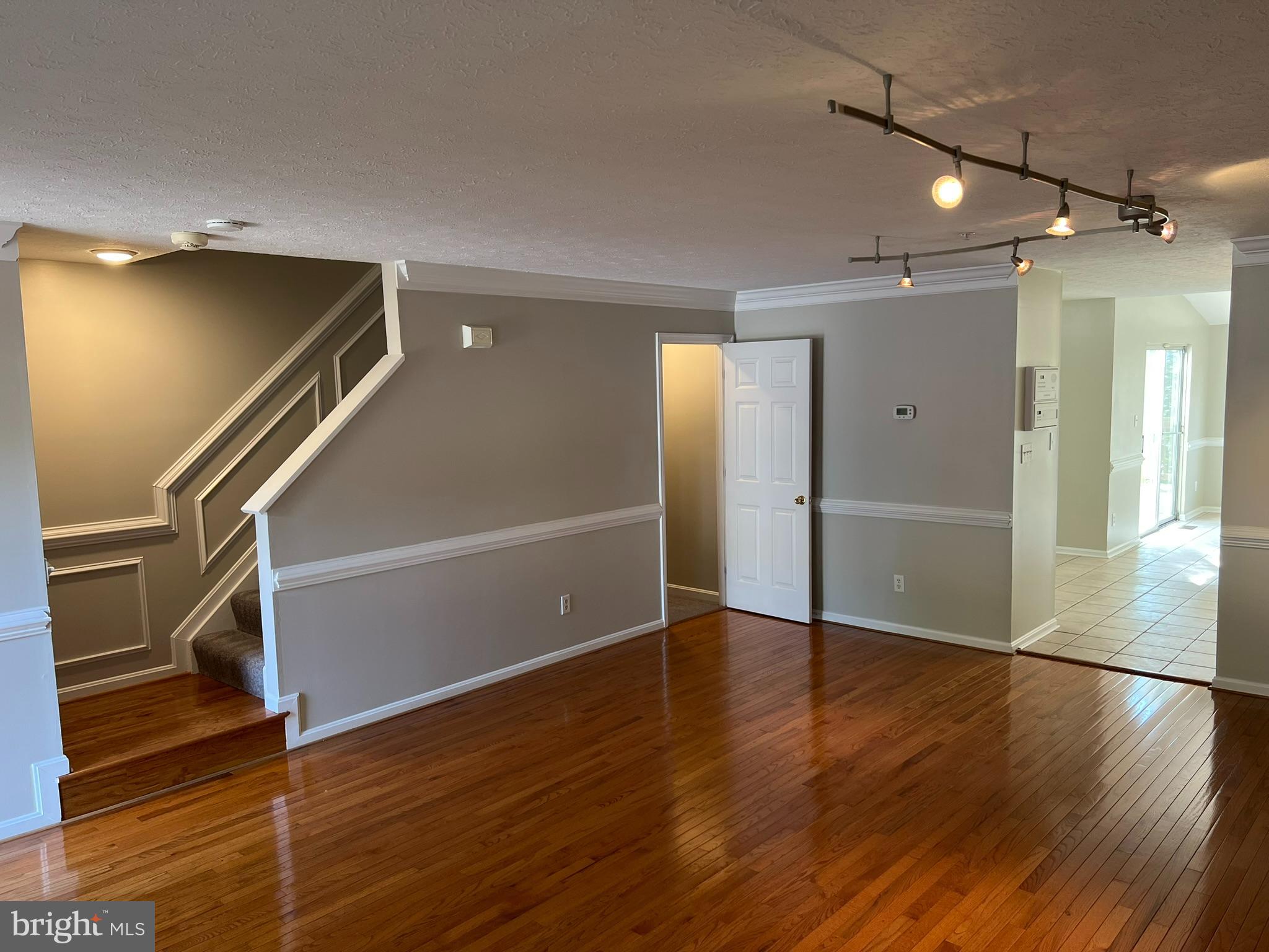 CONSTANT WOODS - Residential