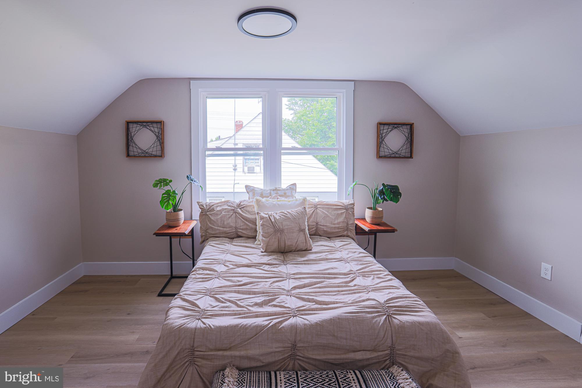 WINDSOR  MILL - Residential