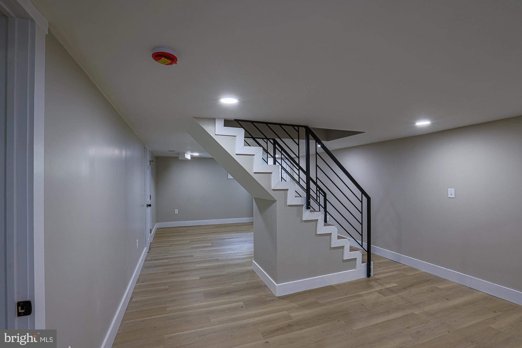 WINDSOR  MILL - Residential