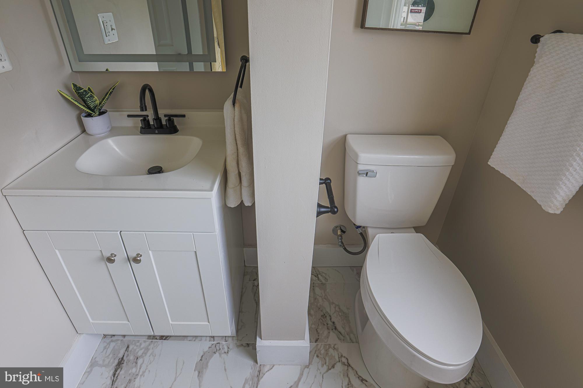 WINDSOR  MILL - Residential