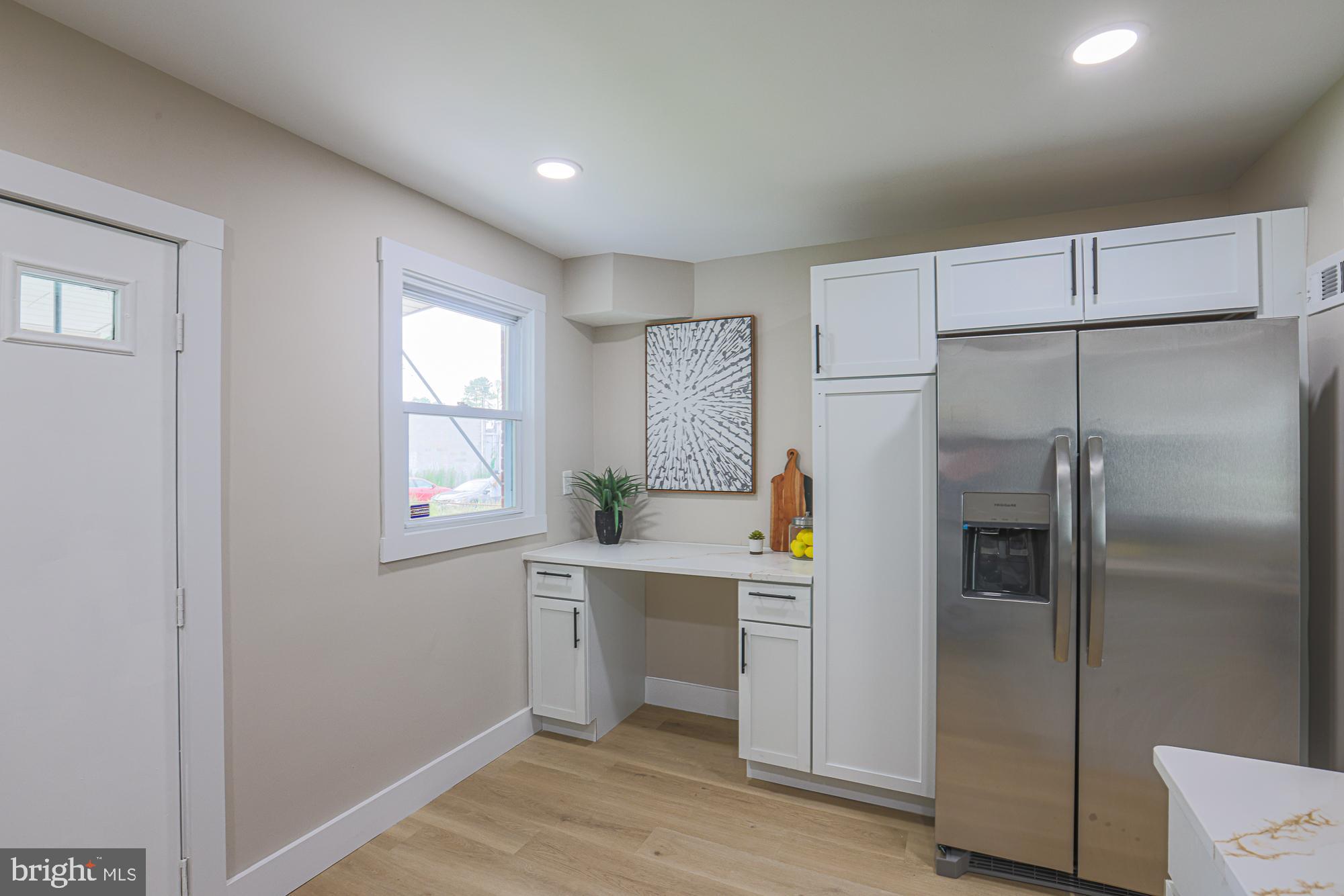 WINDSOR  MILL - Residential