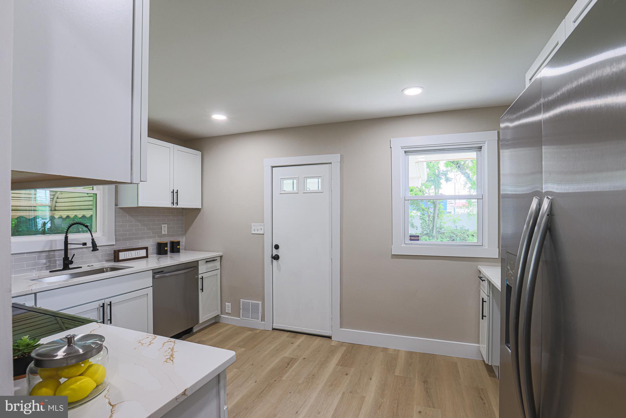 WINDSOR  MILL - Residential