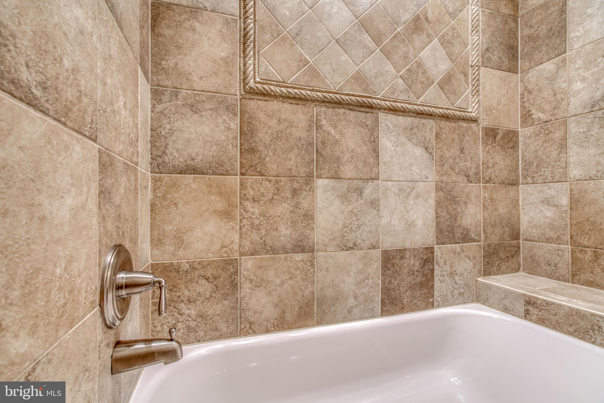 HIGHLANDTOWN - Residential