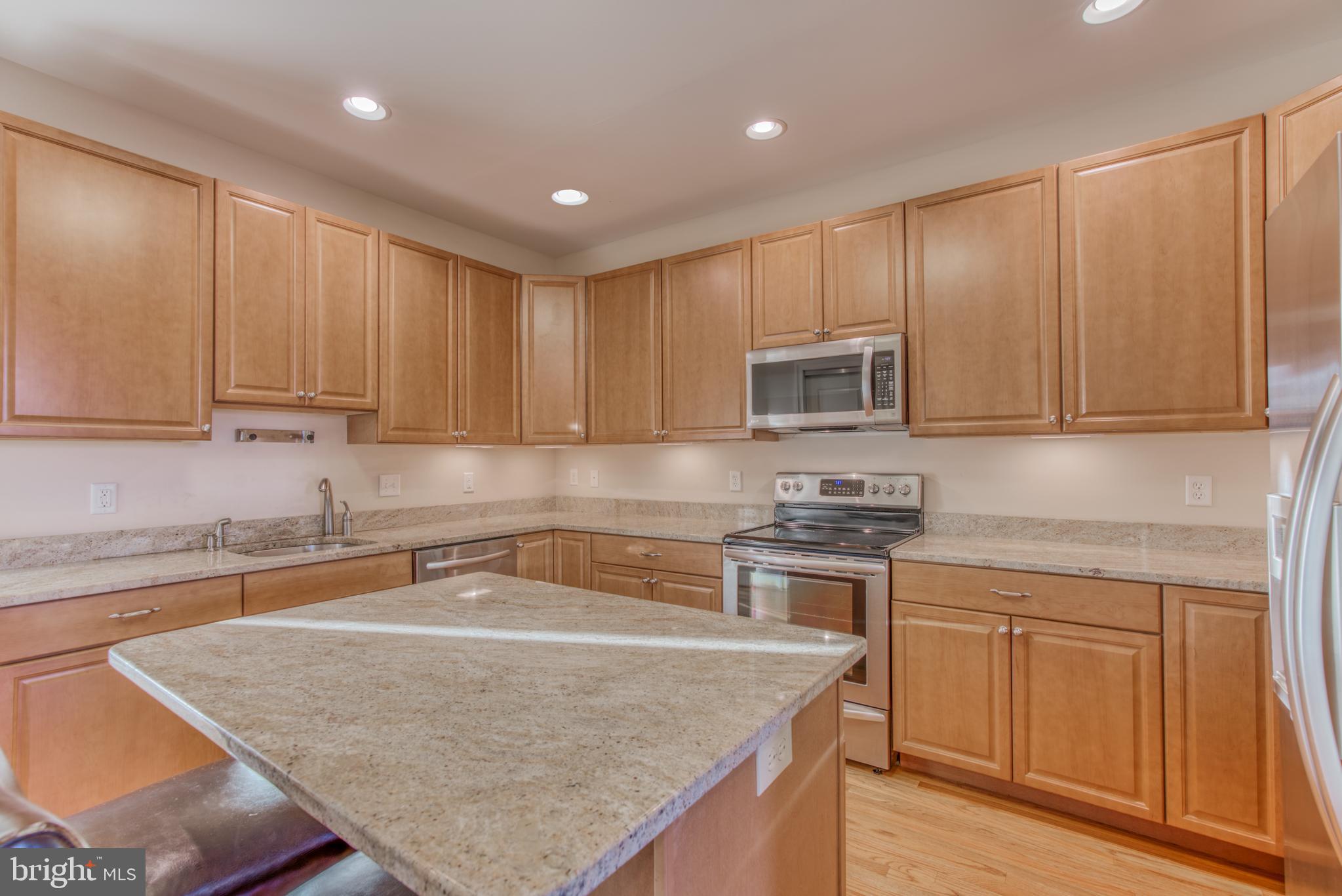 HIGHLANDTOWN - Residential