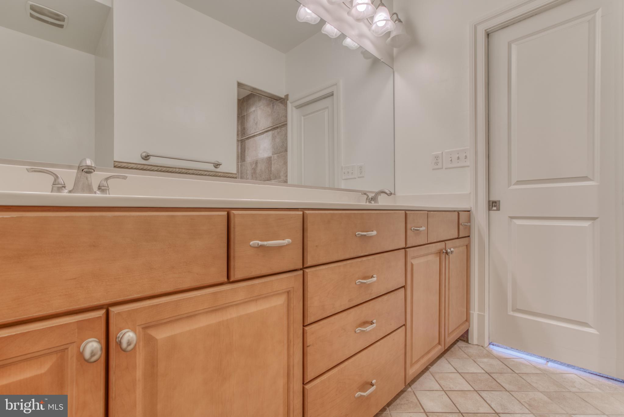 HIGHLANDTOWN - Residential