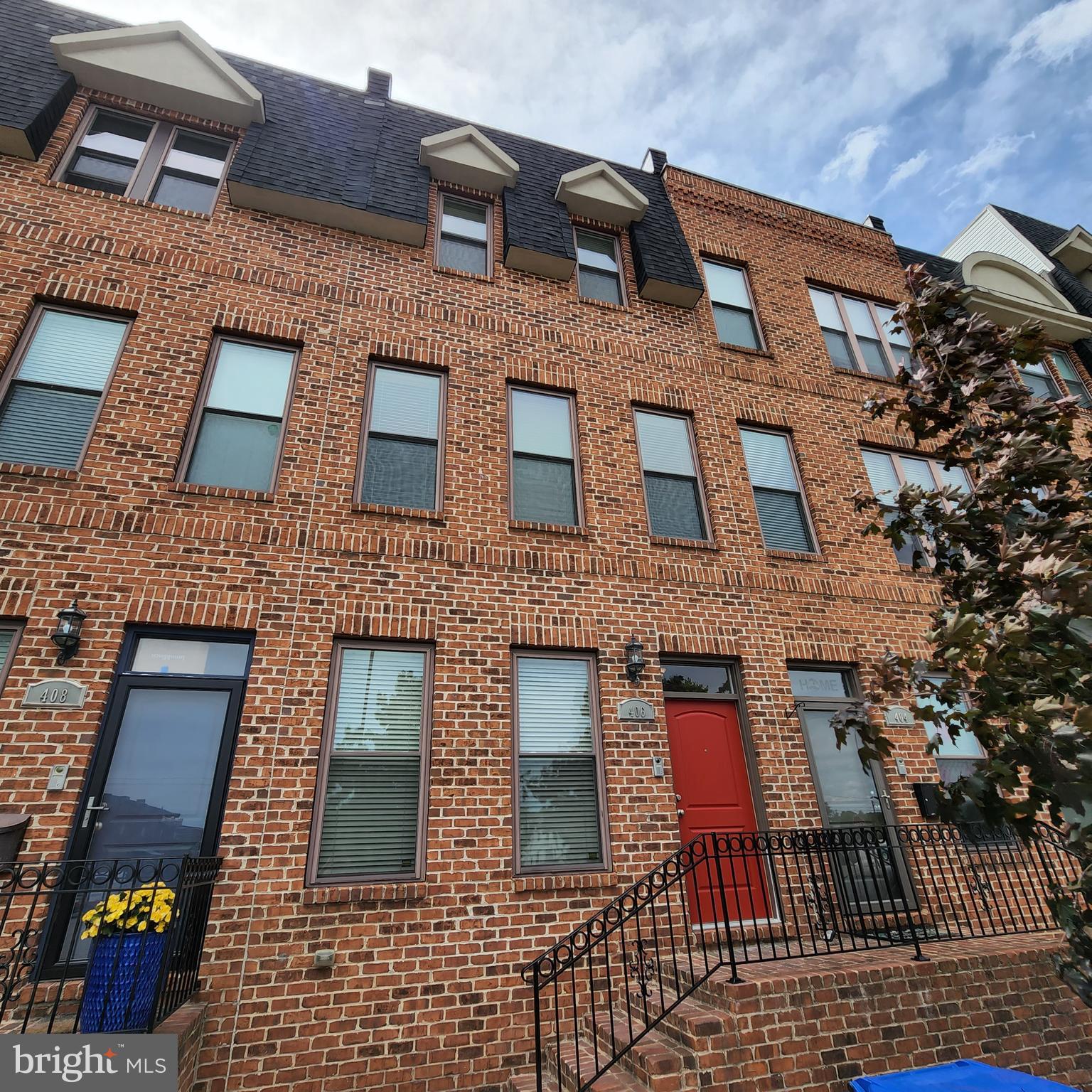 HIGHLANDTOWN - Residential