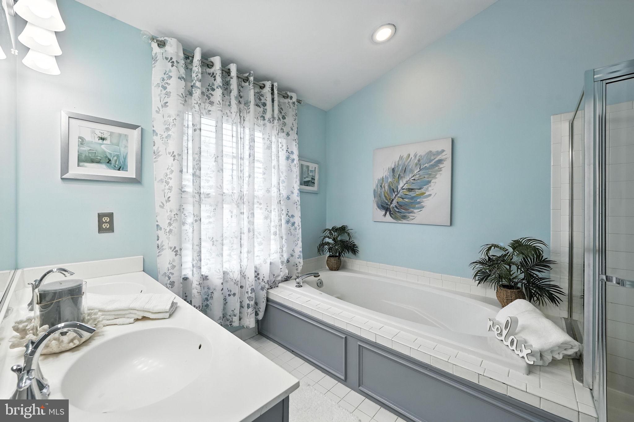 CENTRE RIDGE - Residential