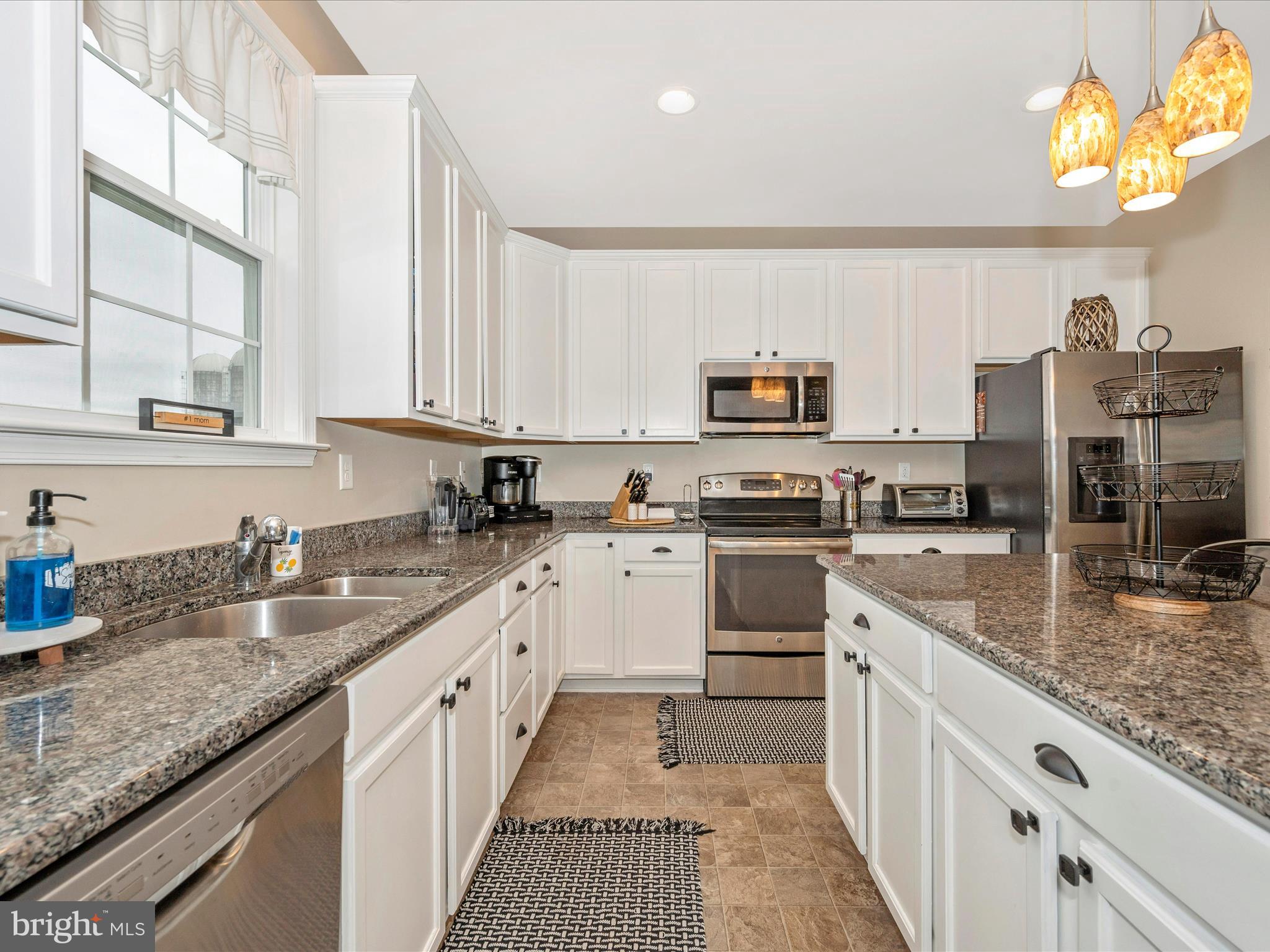 AMBERFIELD - Residential