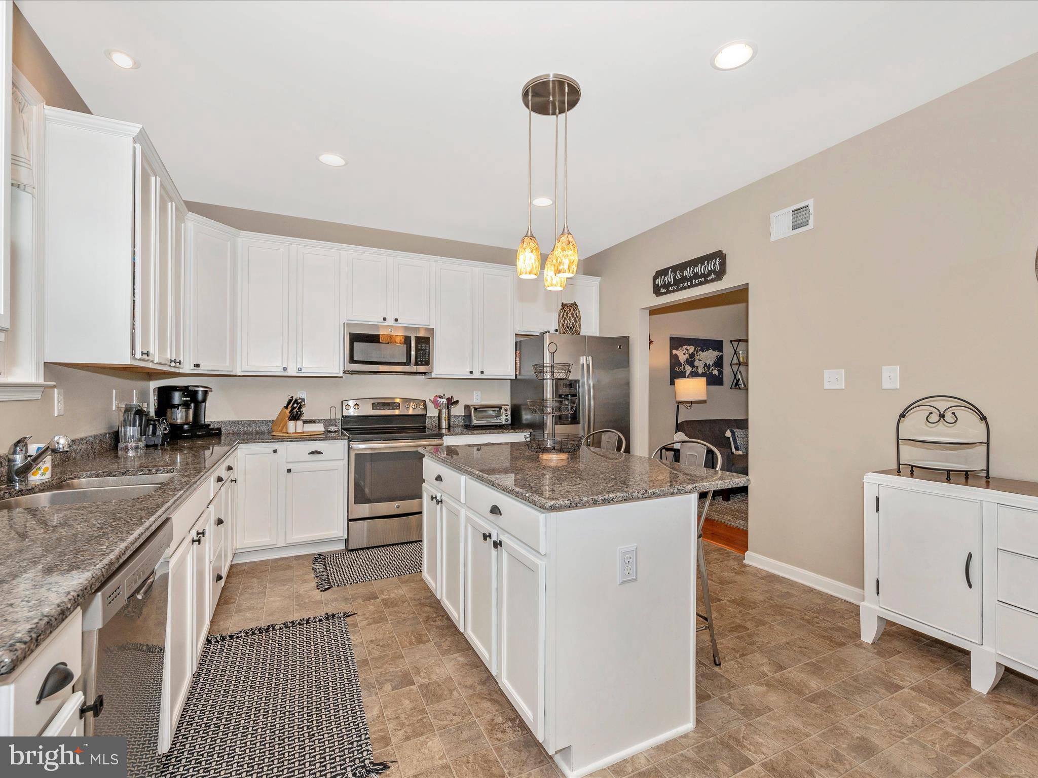 AMBERFIELD - Residential