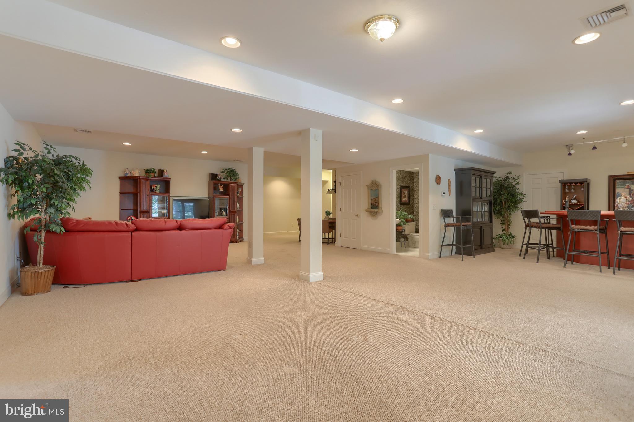 DERRY WOODS - Residential