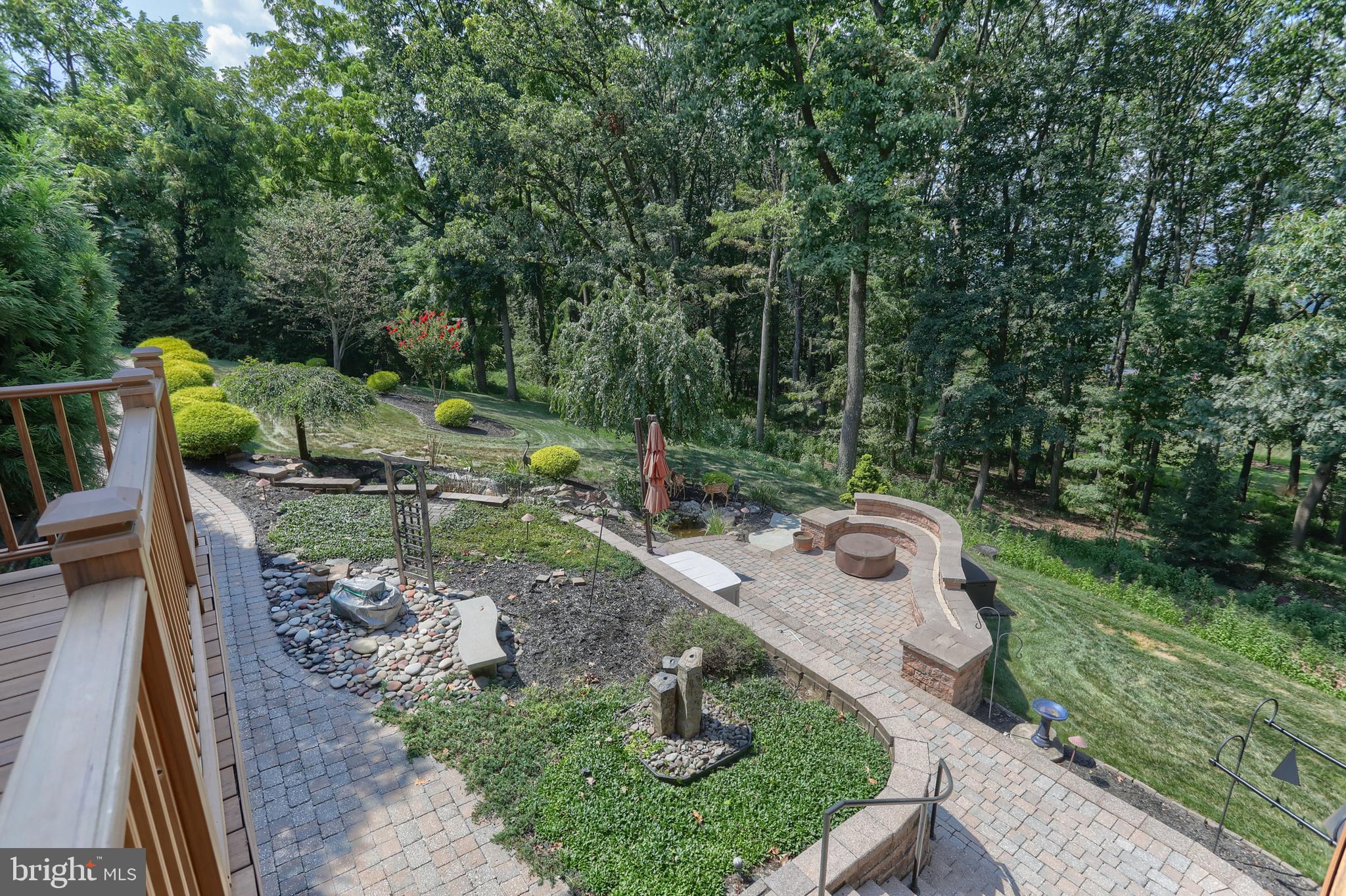 DERRY WOODS - Residential