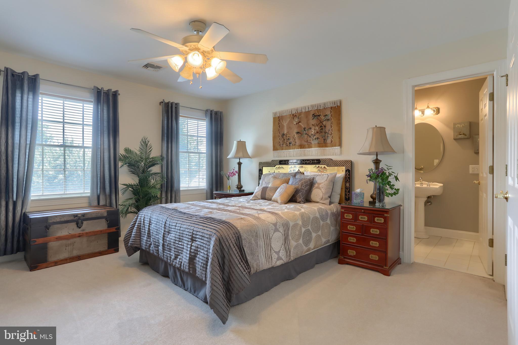 DERRY WOODS - Residential