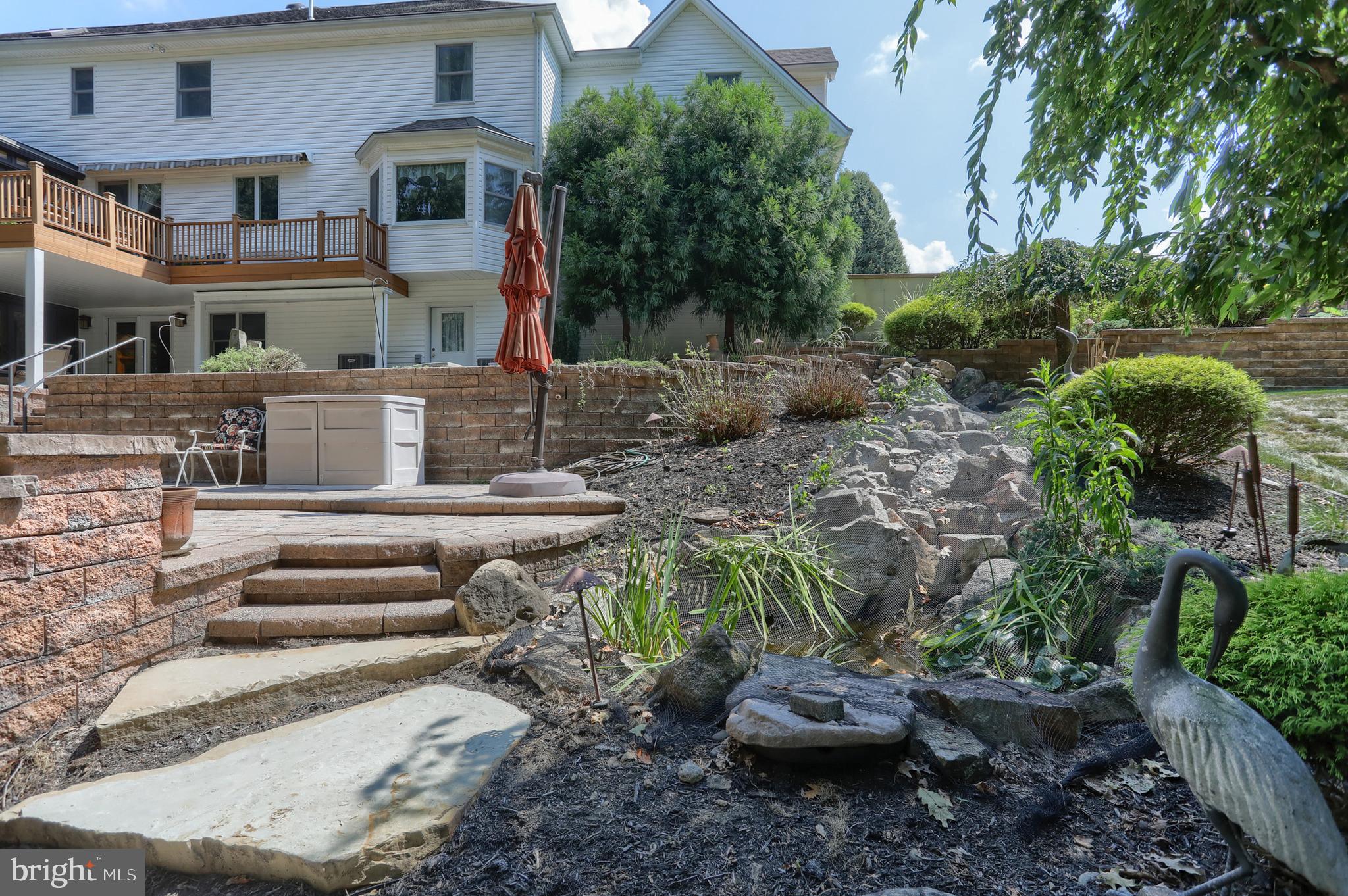 DERRY WOODS - Residential