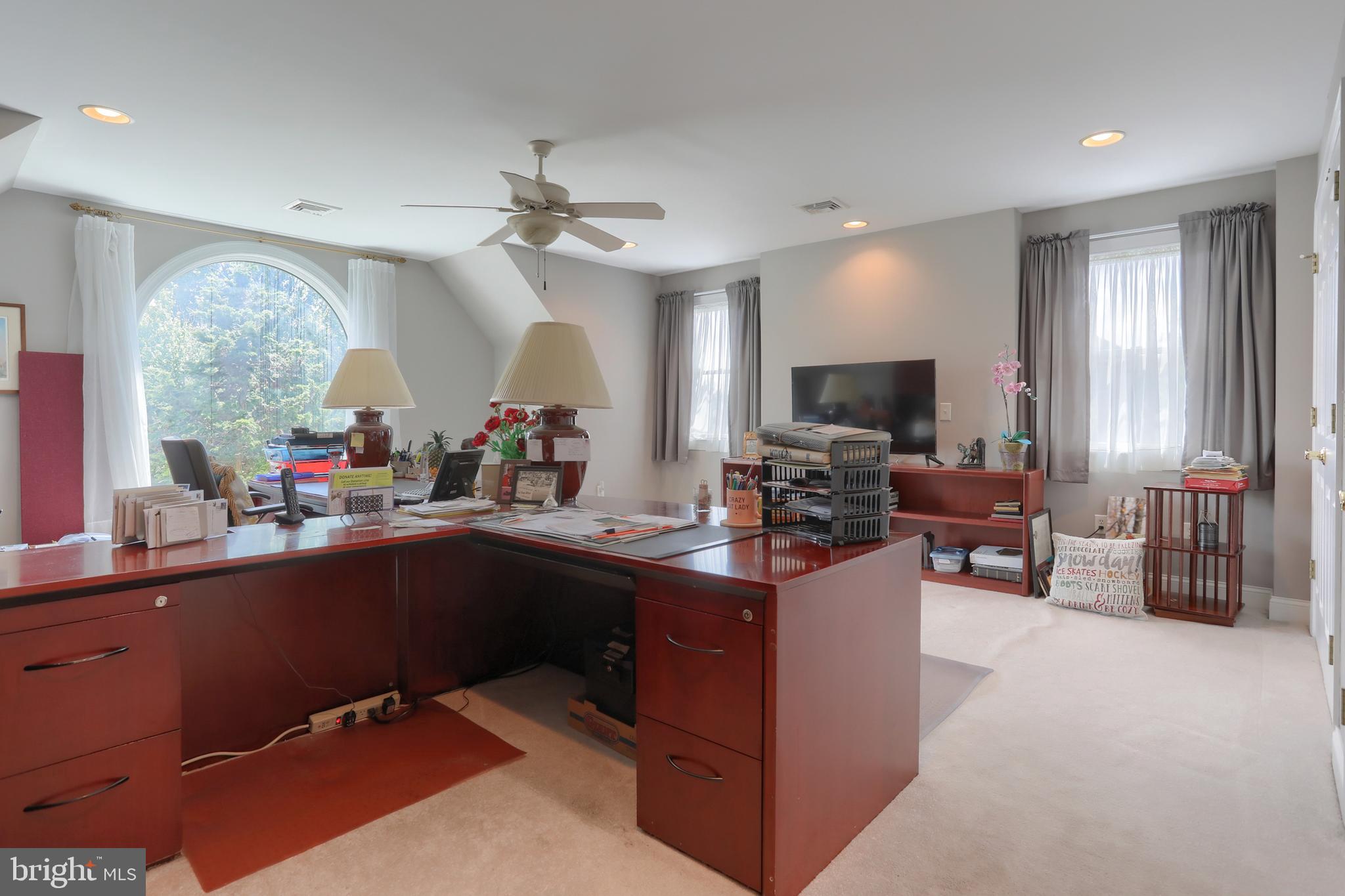 DERRY WOODS - Residential