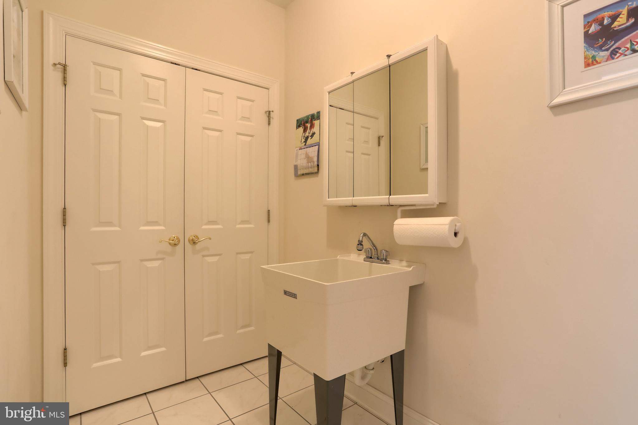 DERRY WOODS - Residential