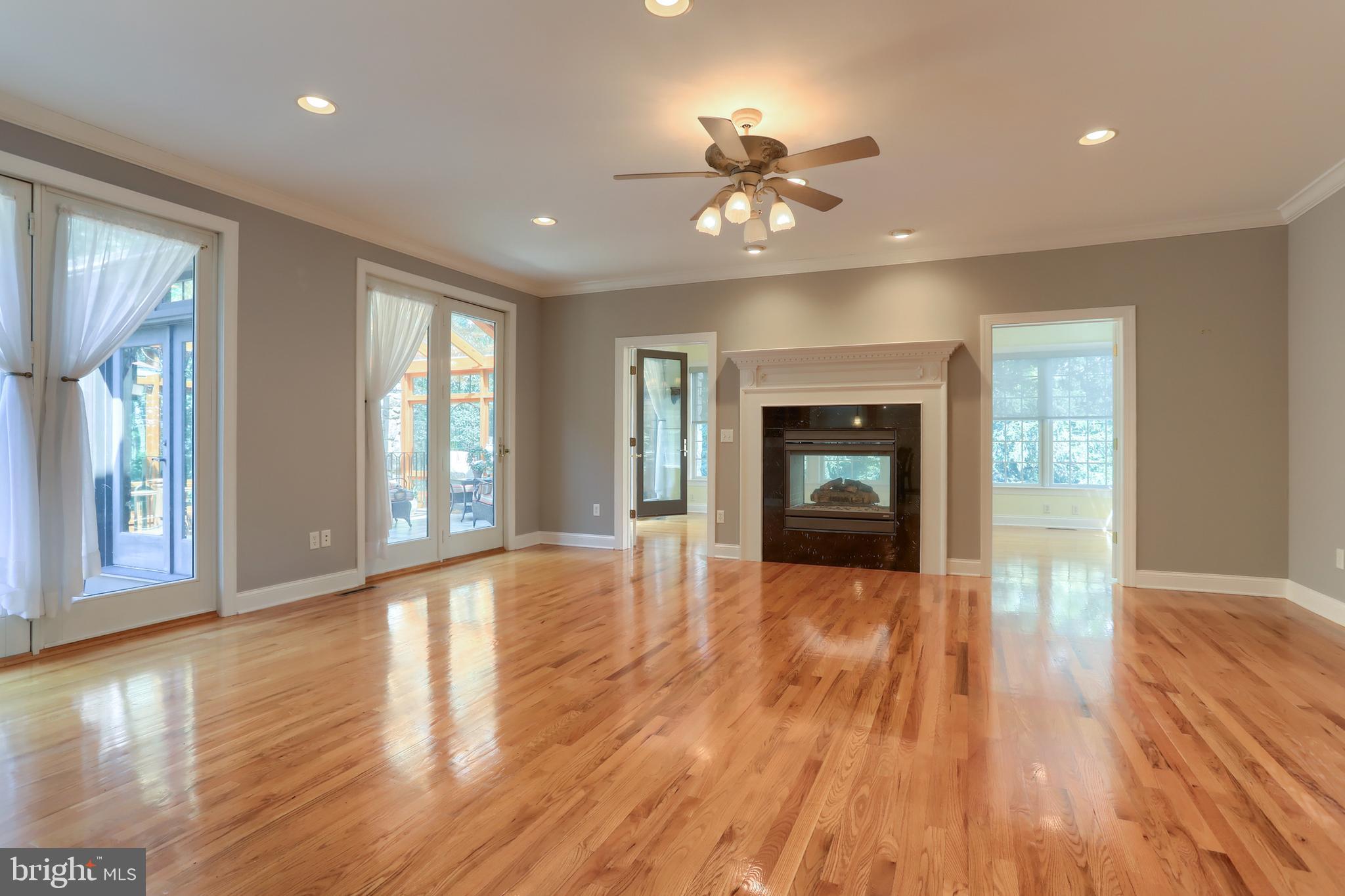 DERRY WOODS - Residential