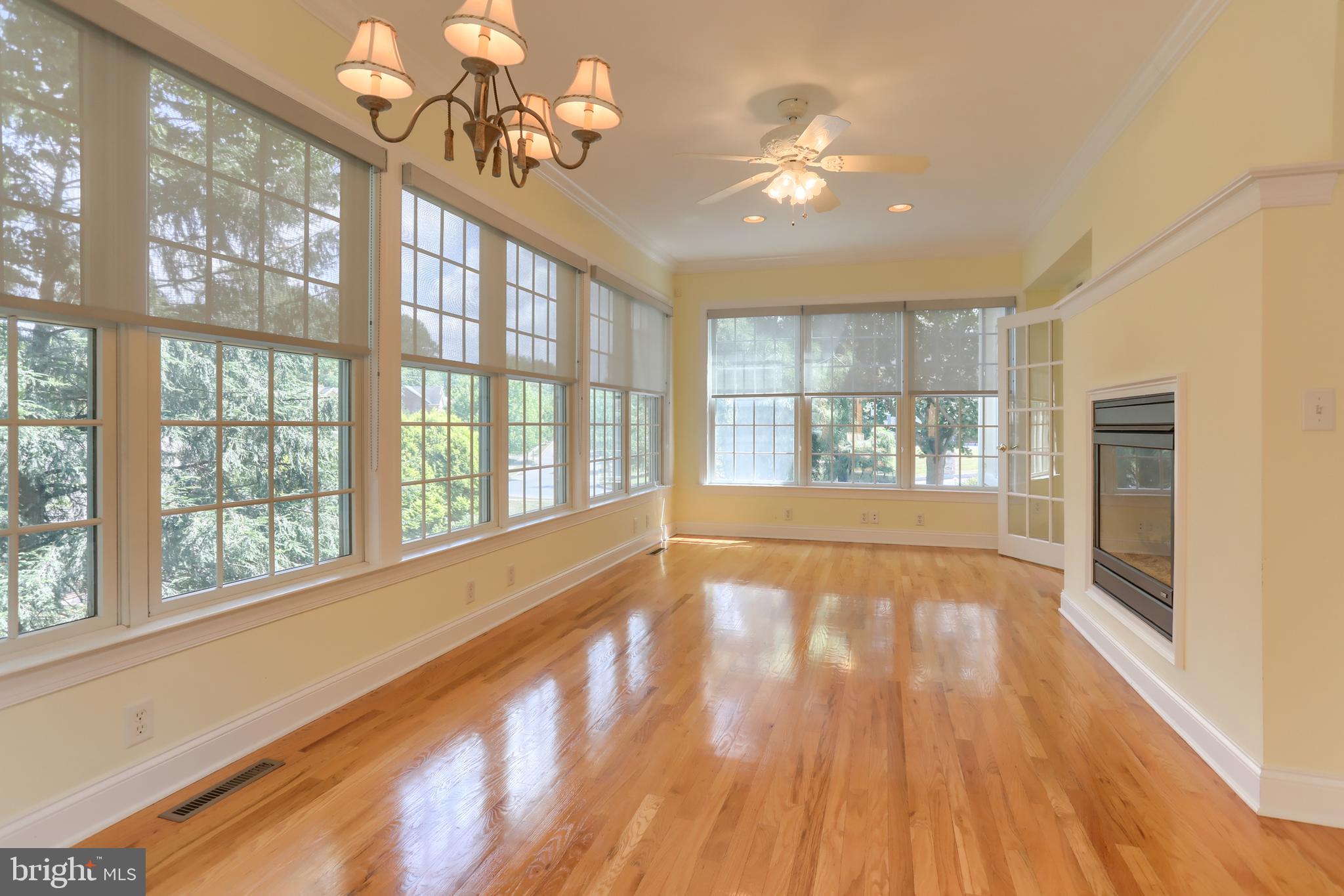 DERRY WOODS - Residential