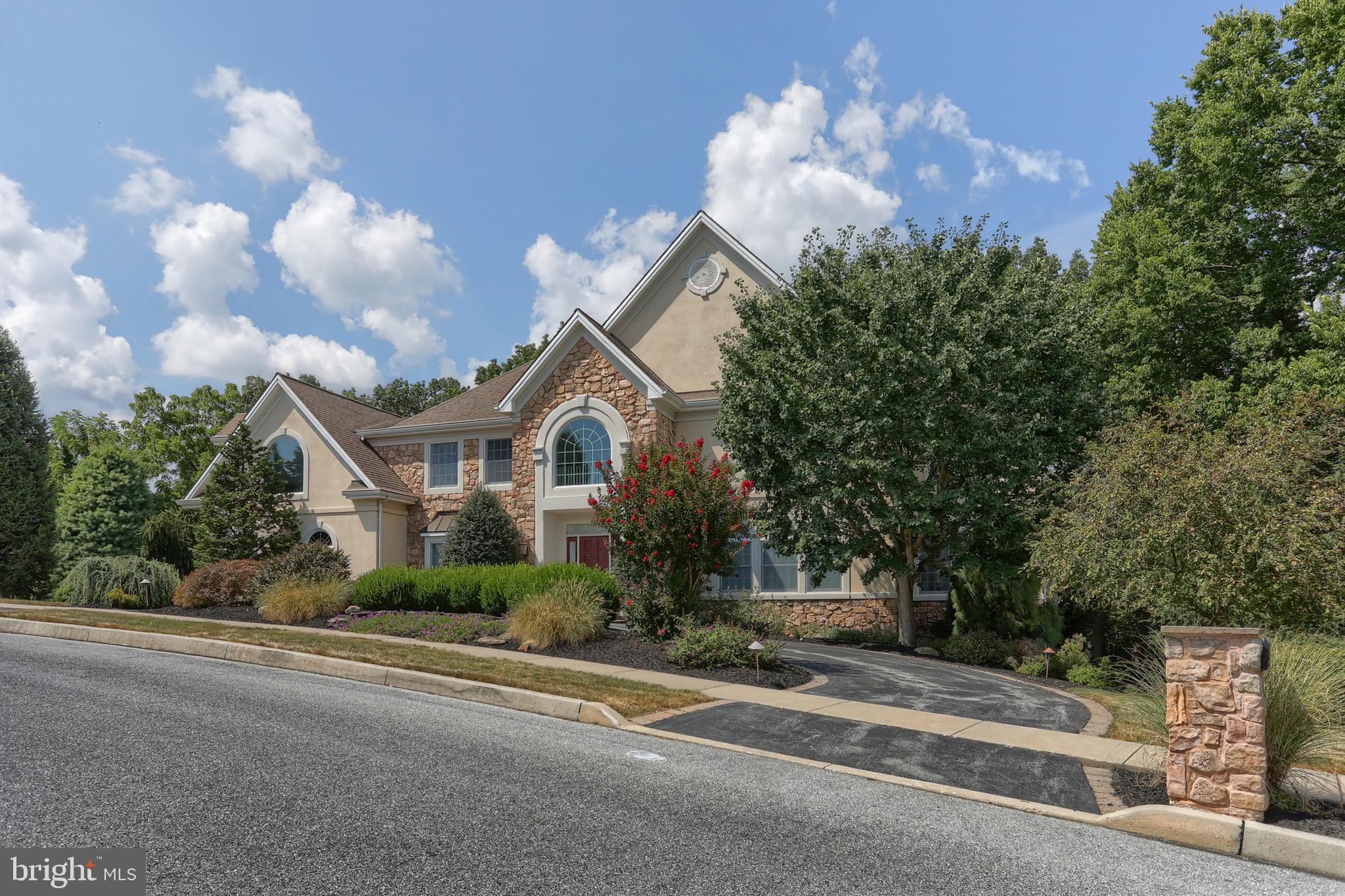 DERRY WOODS - Residential