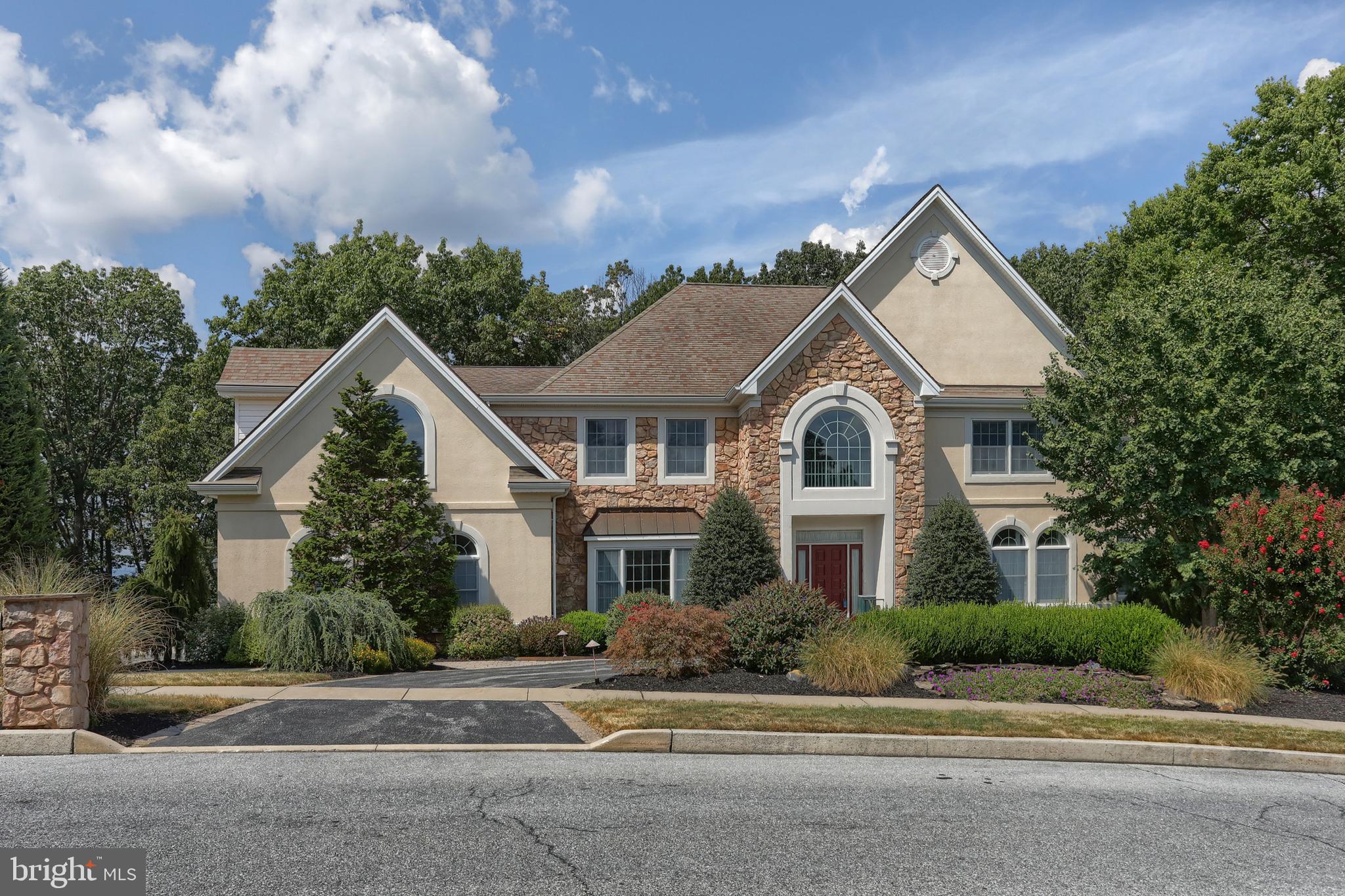 DERRY WOODS - Residential