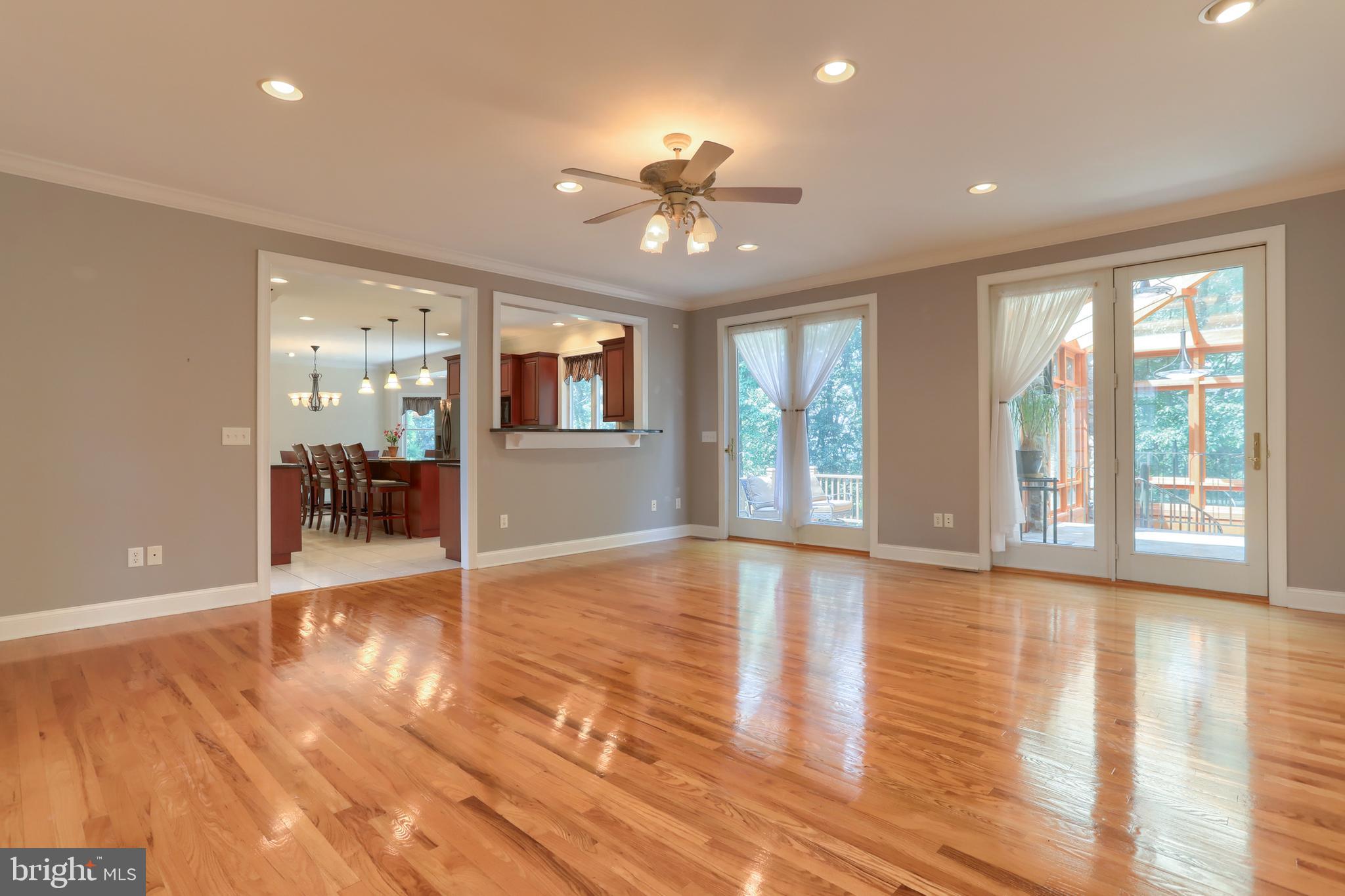 DERRY WOODS - Residential