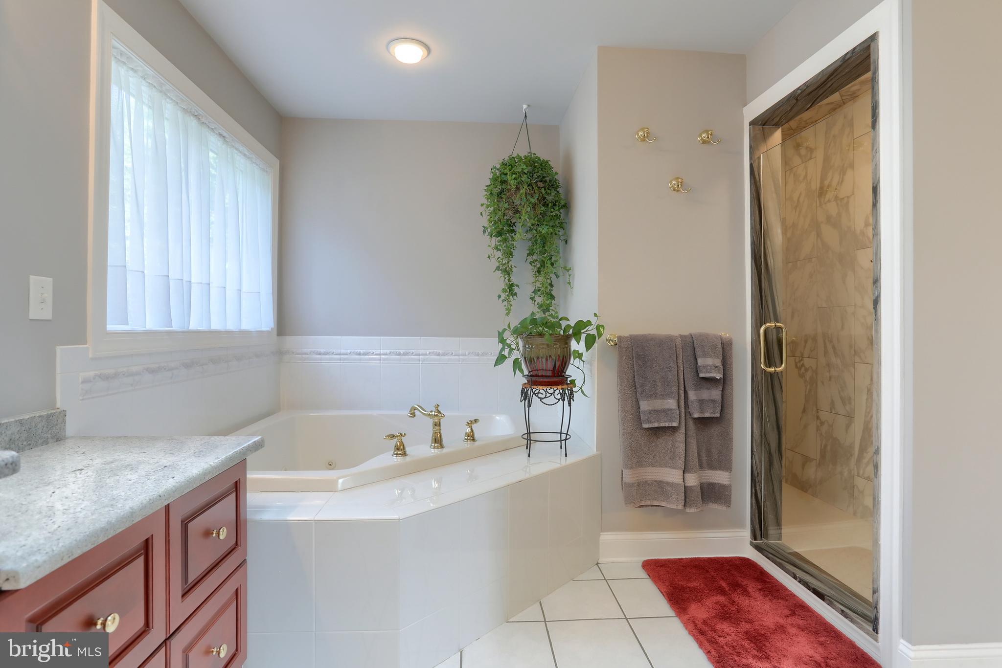 DERRY WOODS - Residential