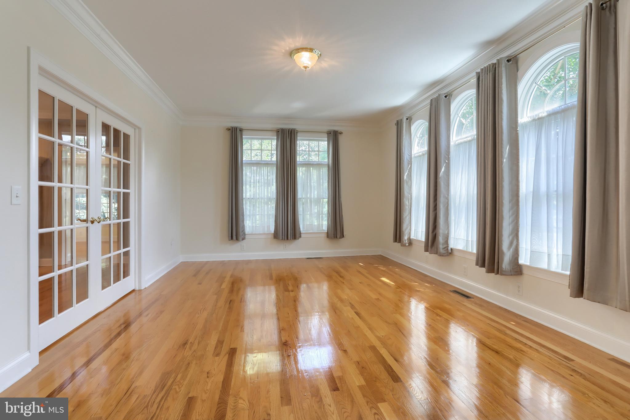 DERRY WOODS - Residential