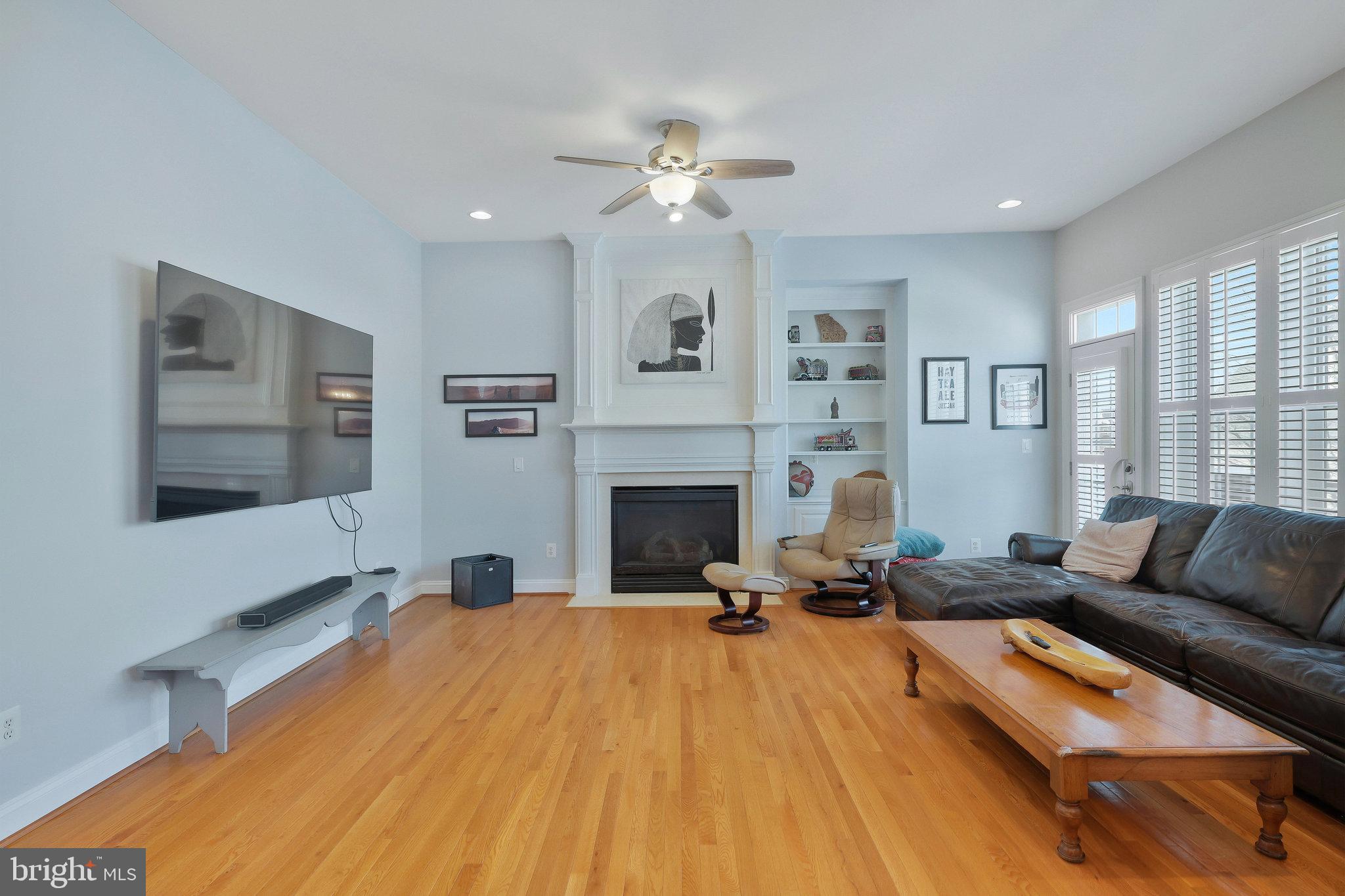 LANSDOWNE ON THE POTOMAC - Residential