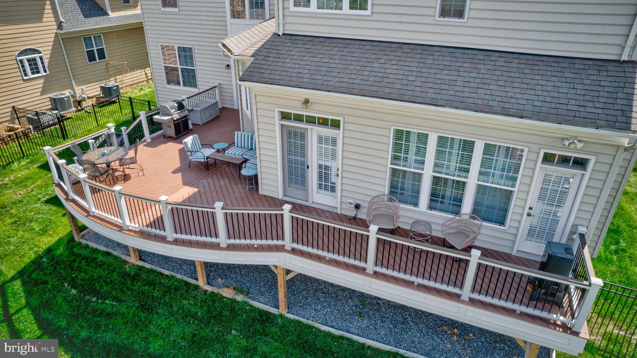 LANSDOWNE ON THE POTOMAC - Residential