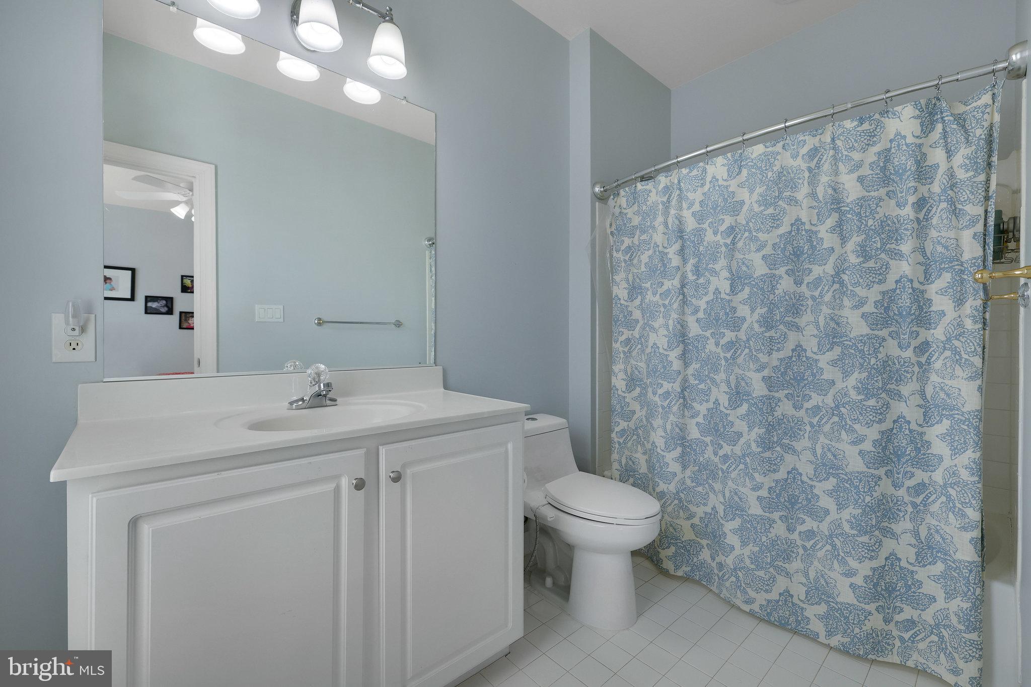 LANSDOWNE ON THE POTOMAC - Residential